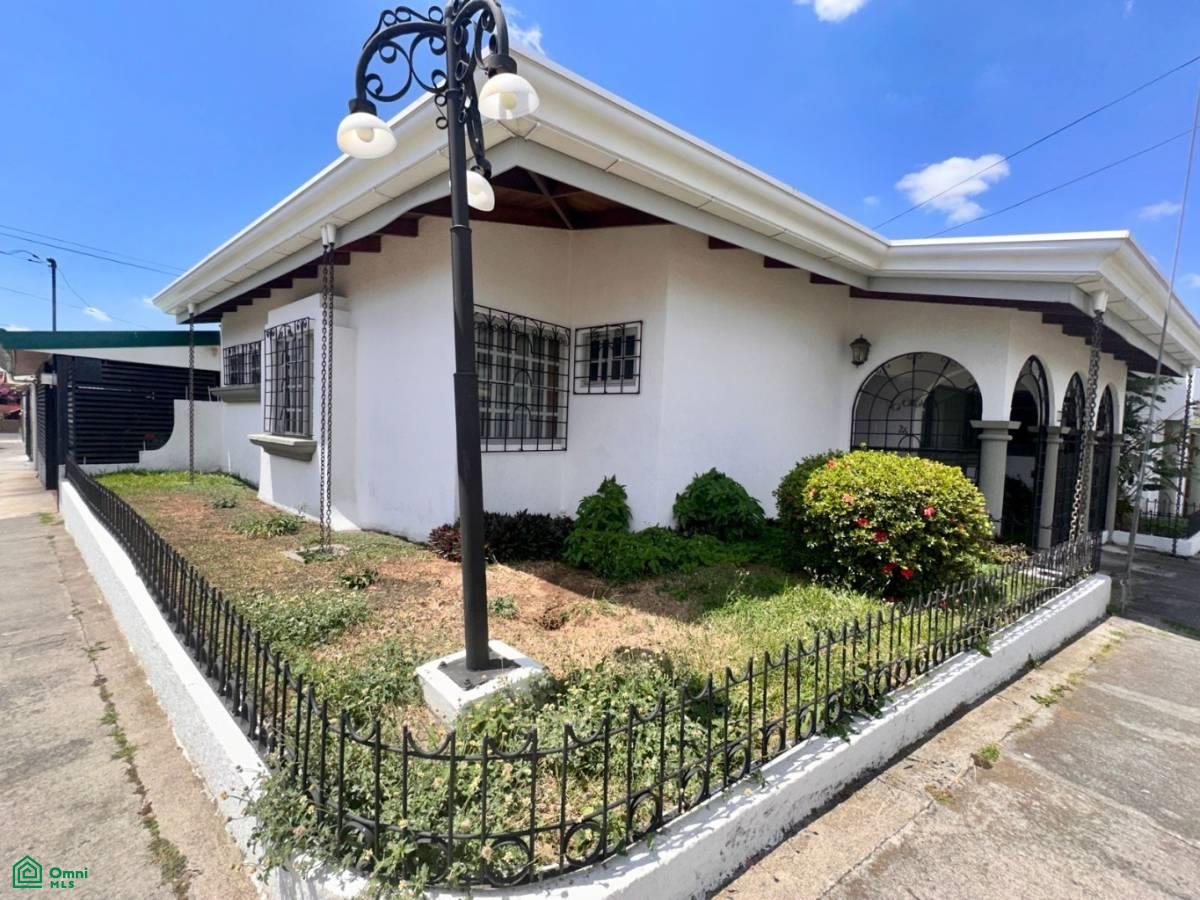 3 bed Single Family Homes For Sale in Heredia, Heredia - 1
