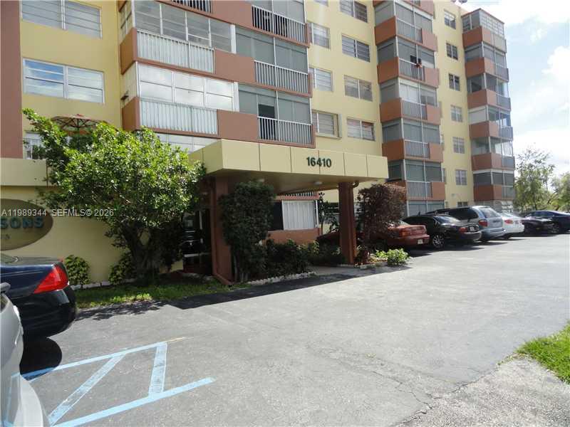 Three Seasons Condo Bldg