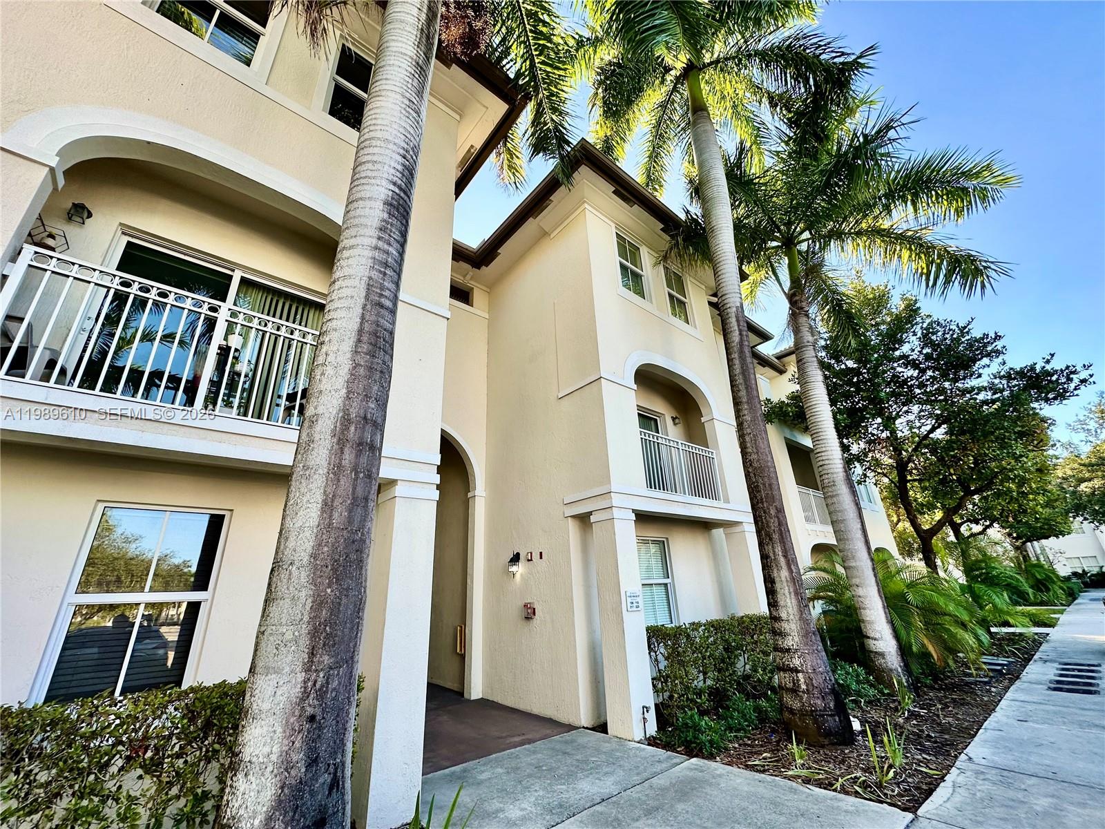 St Mortiz At Doral Condo