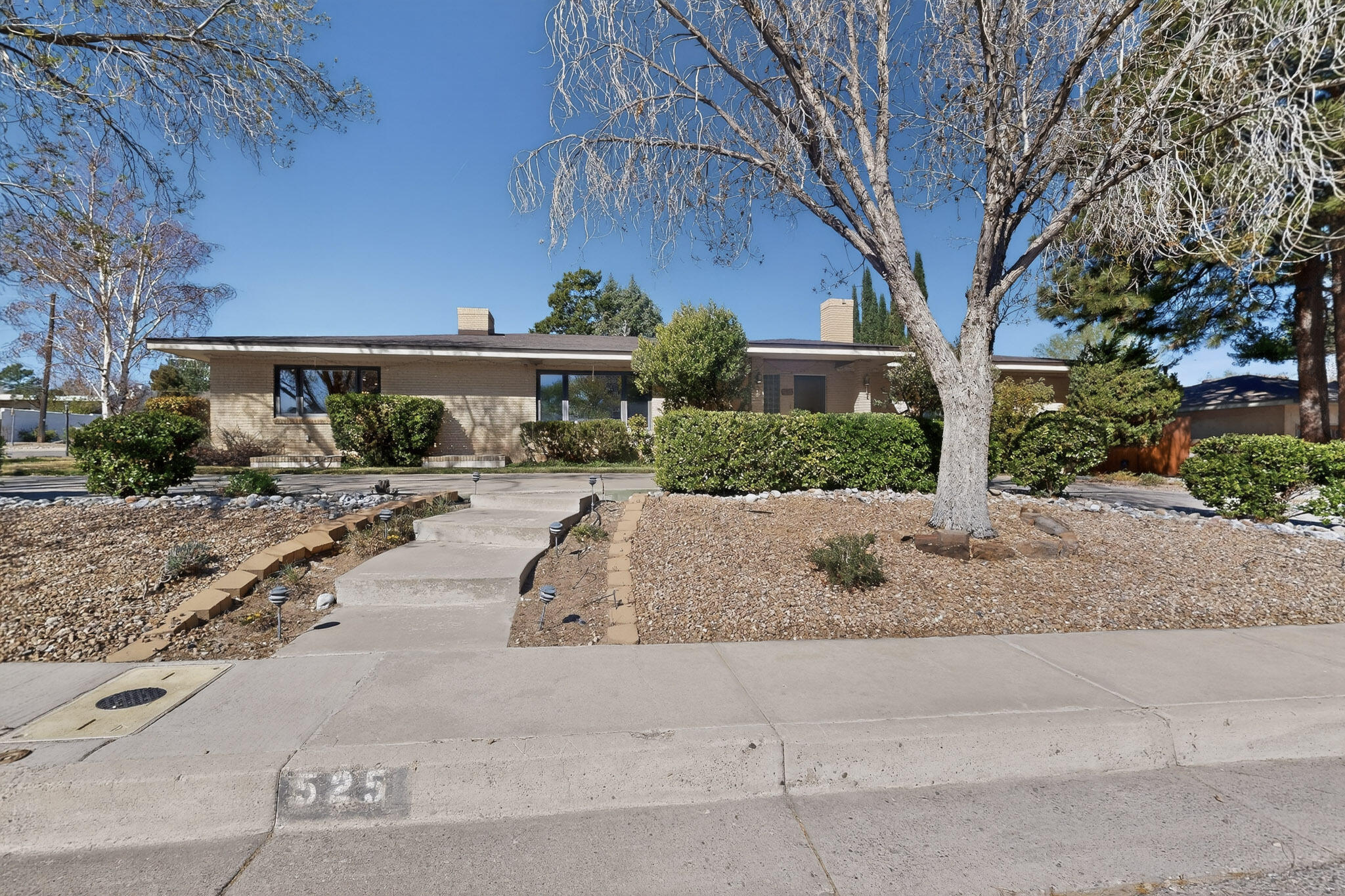 2nd image of 525 Sierra Dr Se, Albuquerque, NM 87108 | MLS# 1100531