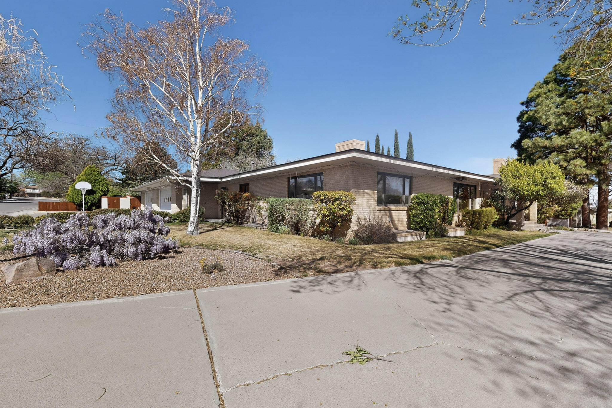 5th image of 525 Sierra Dr Se, Albuquerque, NM 87108 | MLS# 1100531