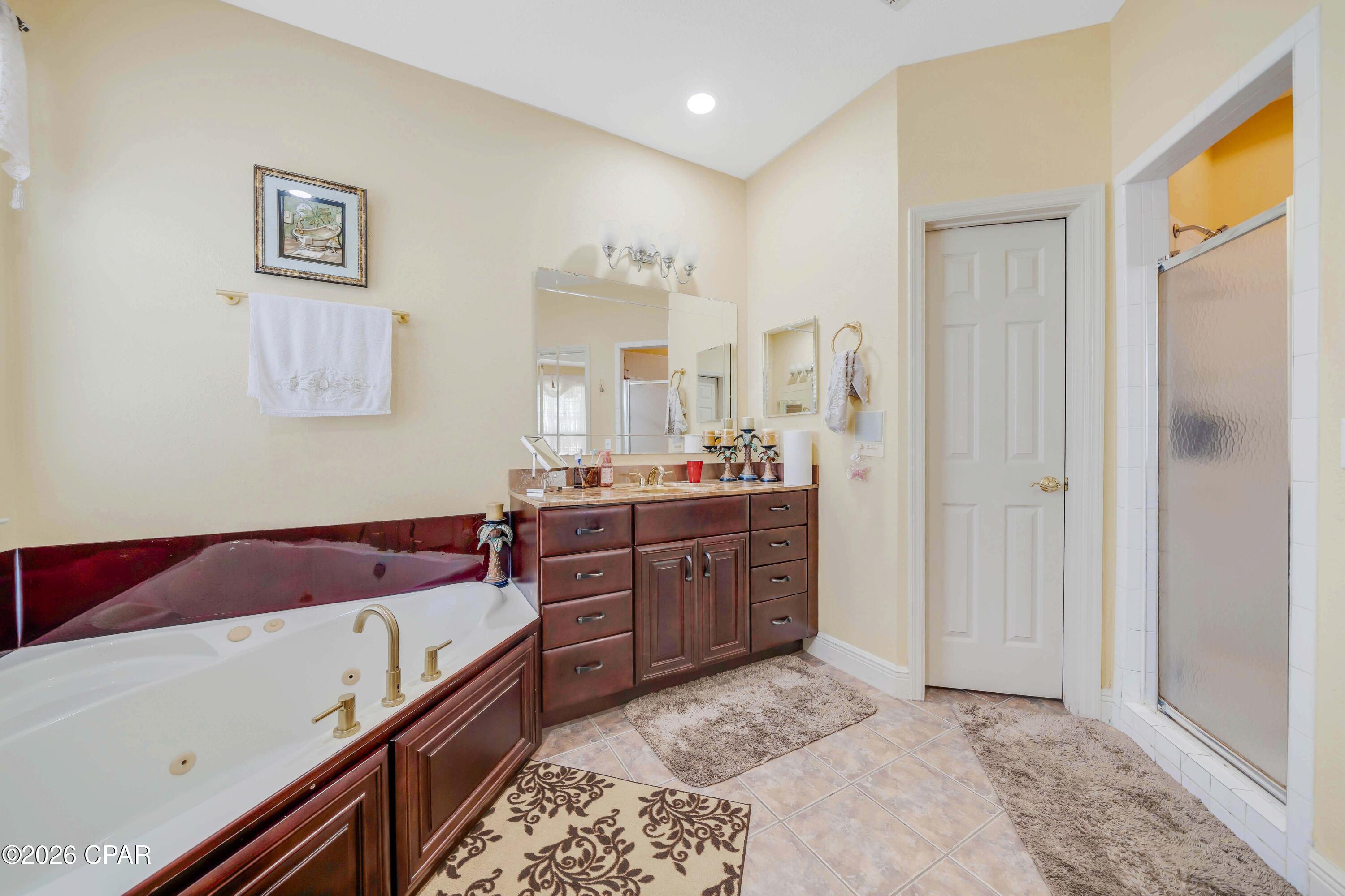 Image 53 For 303 Wood Trail