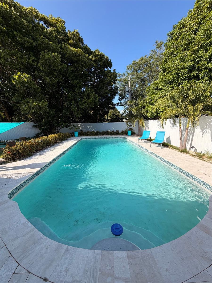 Lauderdale Villas