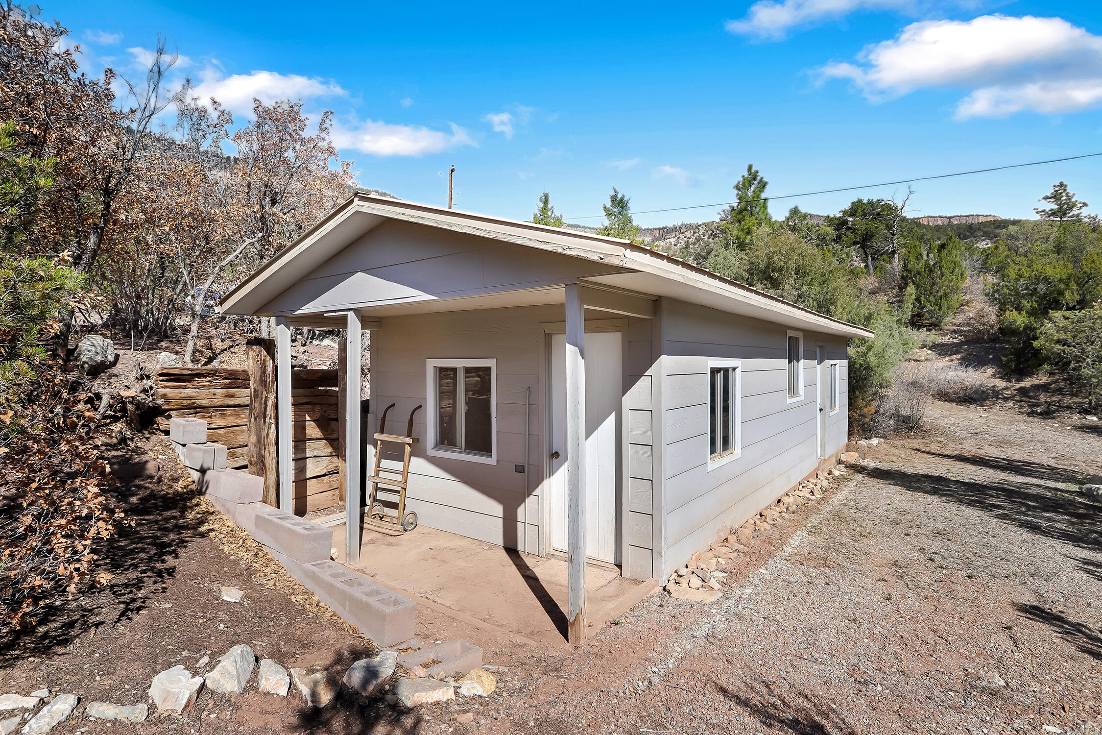 4th image of 87 Redondo Rd, Jemez Springs, NM 87025 | MLS# 1100551