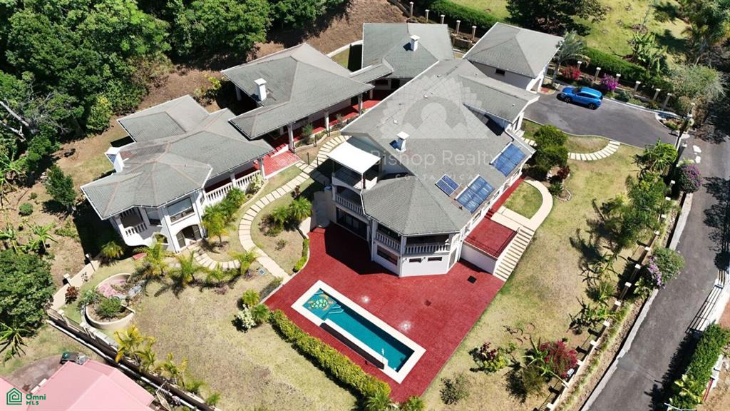 5 bed Single Family Homes For Sale in Grecia, Alajuela - 1