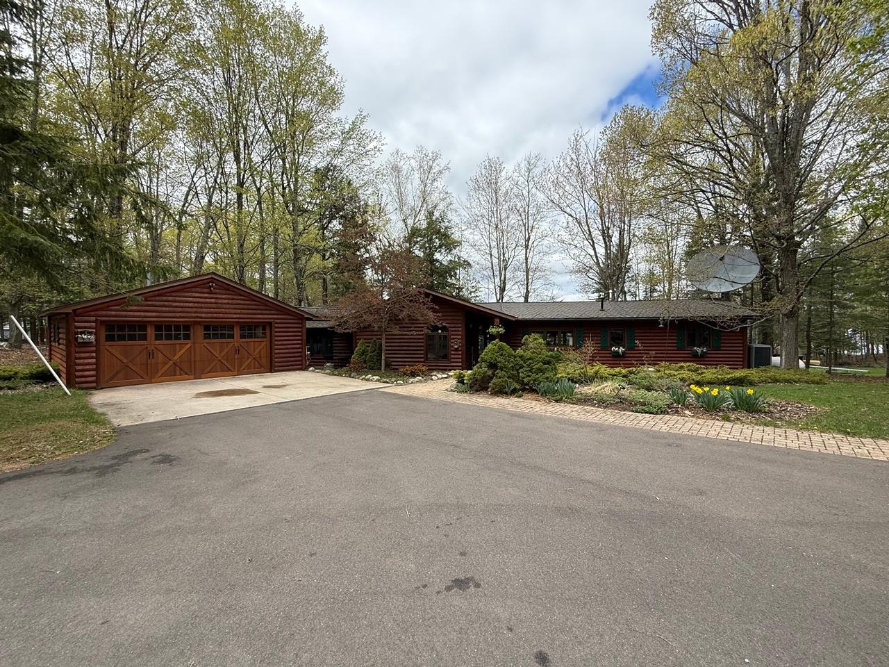 Birch Lake house picture