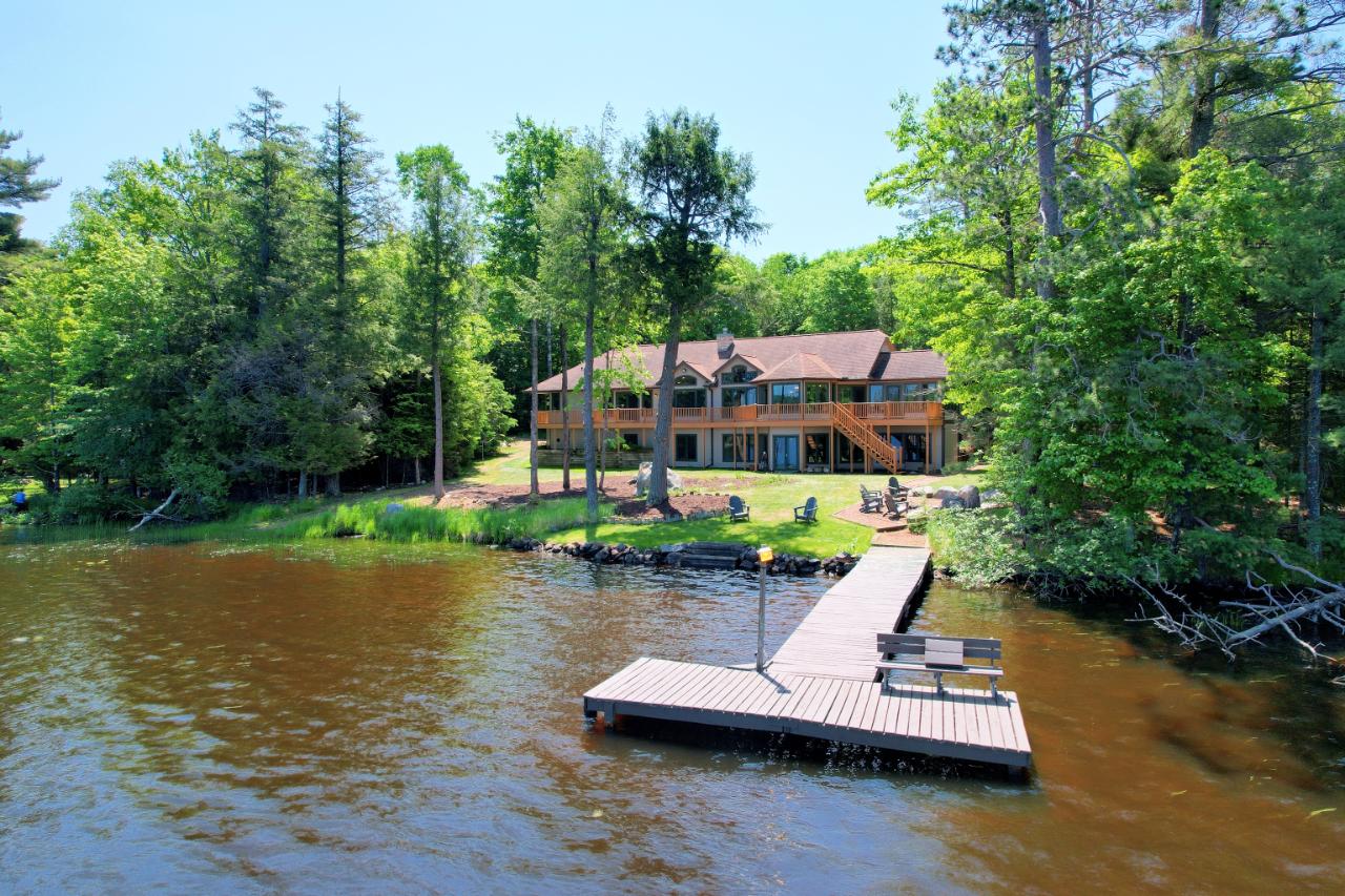 Virgin Lake house picture