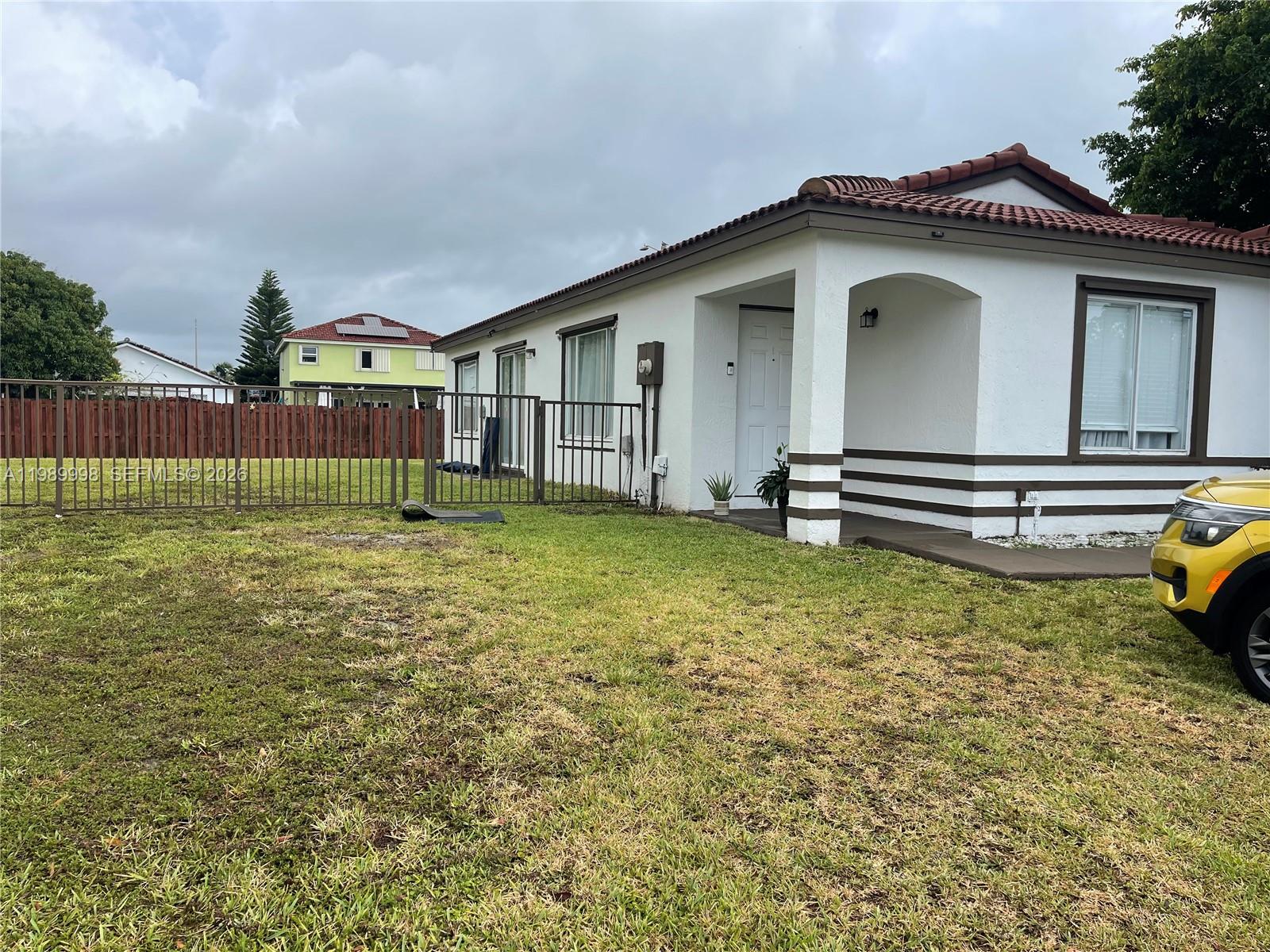 Weitzer Serena Lakes West