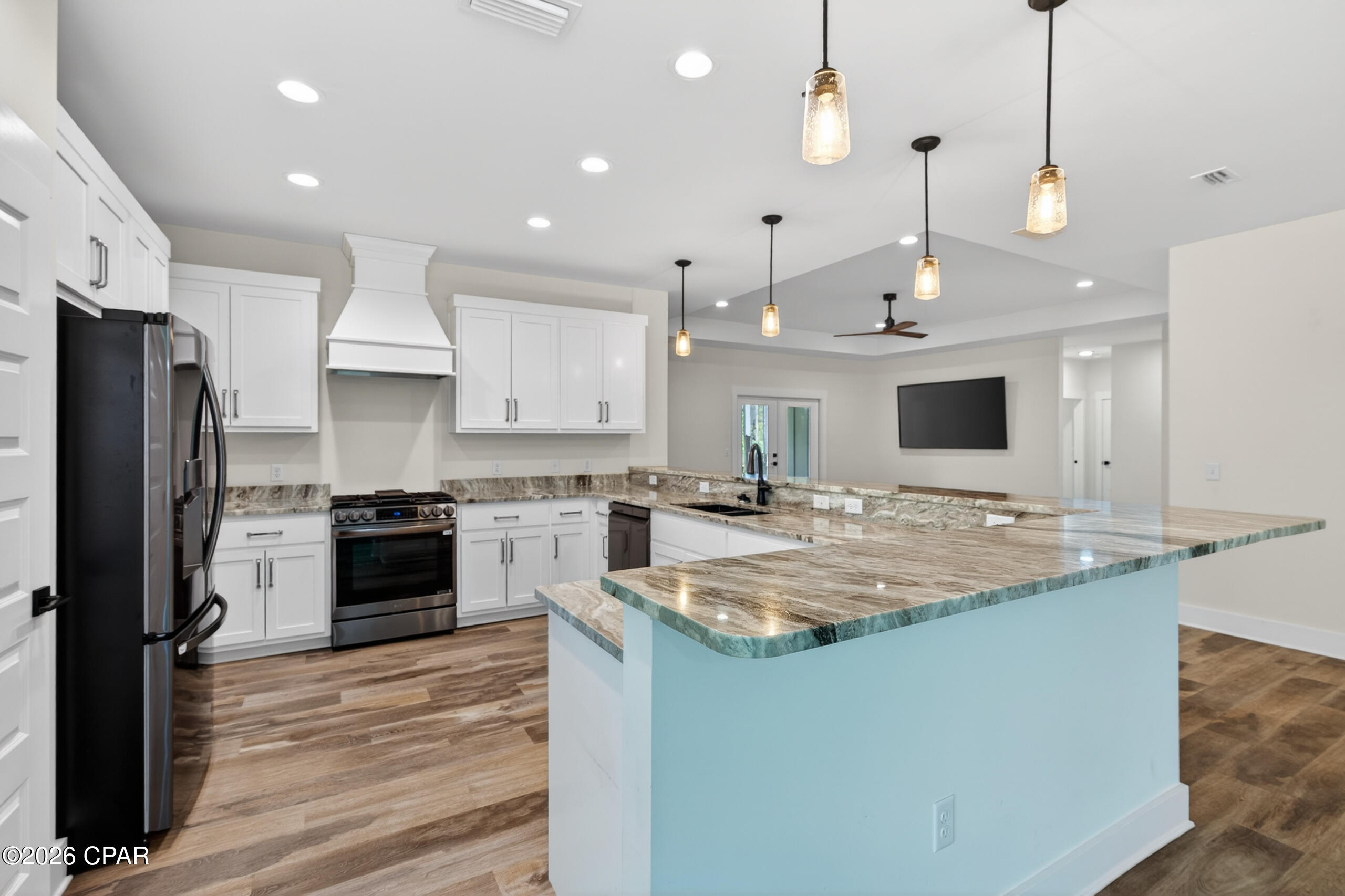 Image 8 For 6608 Button Buck Trail