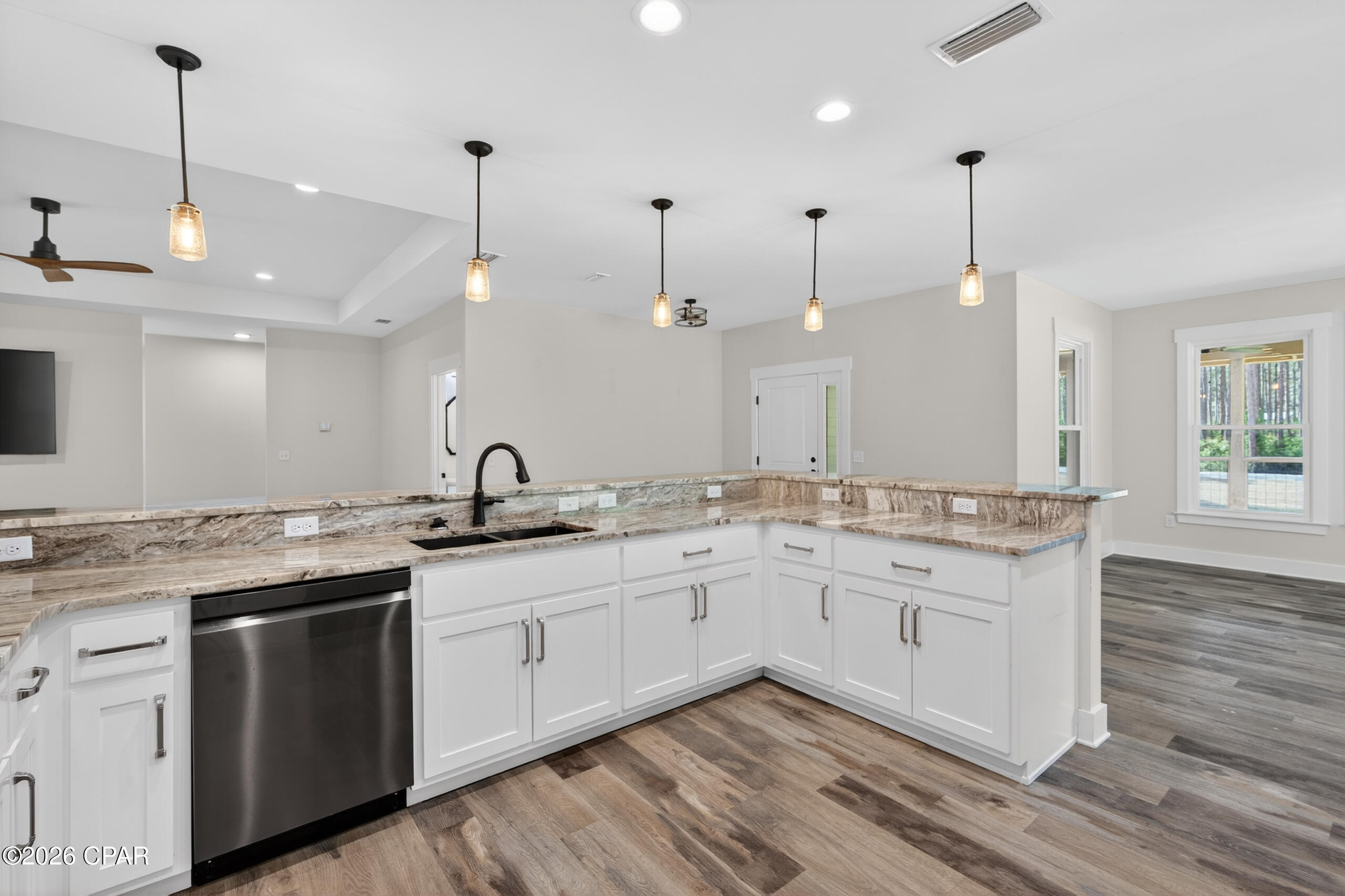 Image 9 For 6608 Button Buck Trail