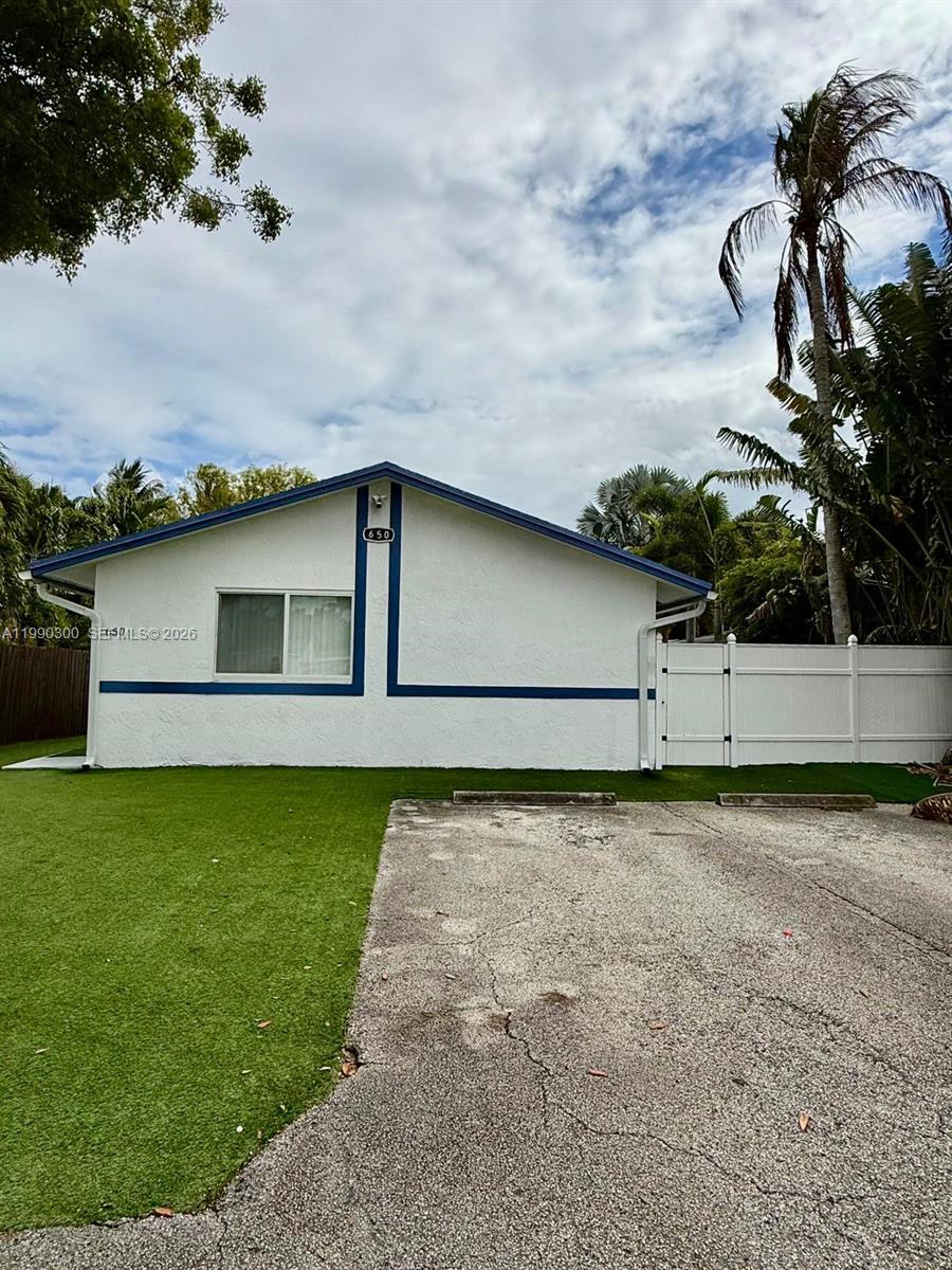 Lauderdale Gardens