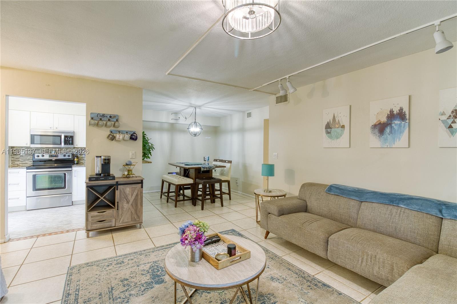 Oakland Forest Club Condo