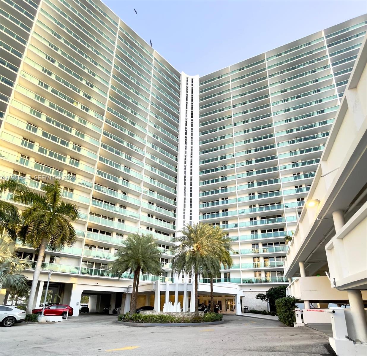 Arlen House East Condo