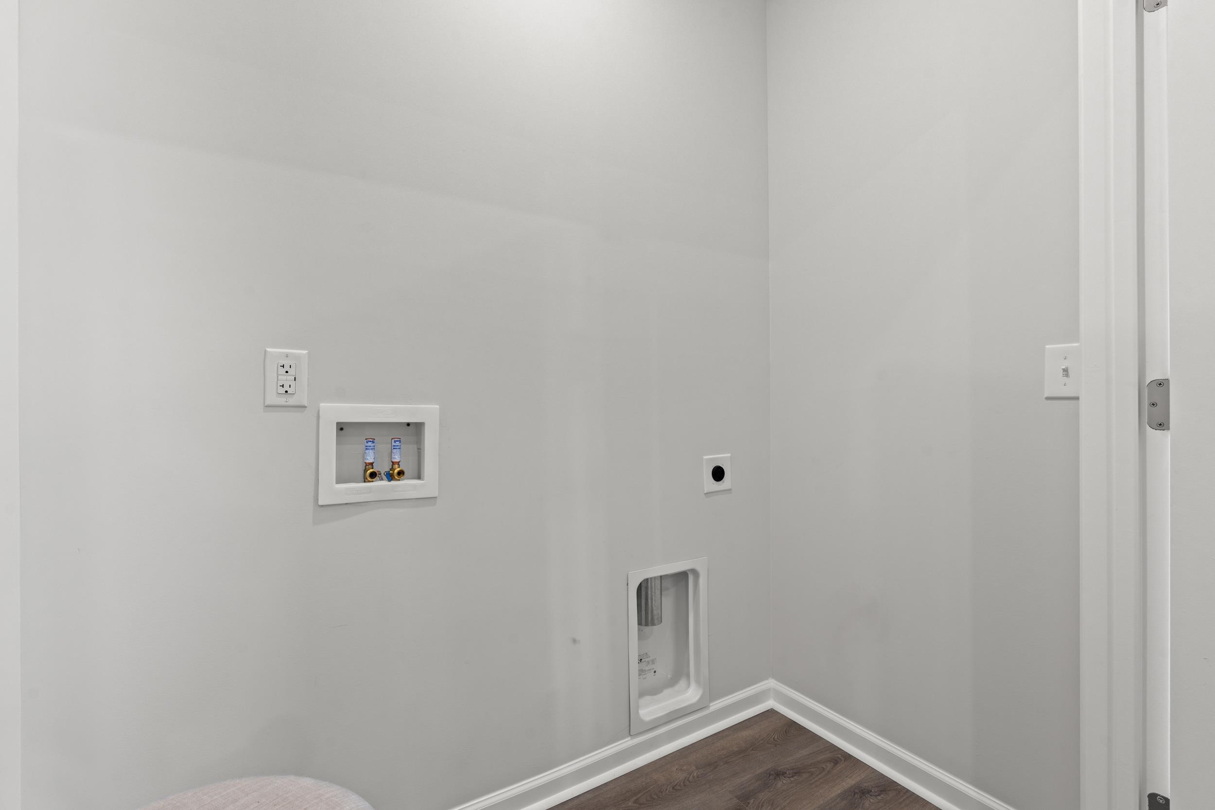 2608003 | Photo 12