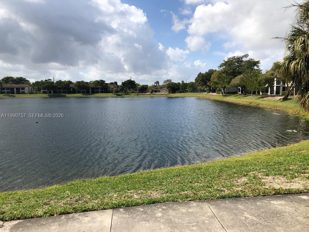 Bonus room and amenities at 215 Lake Pointe Dr - Condo in Oakland Park
