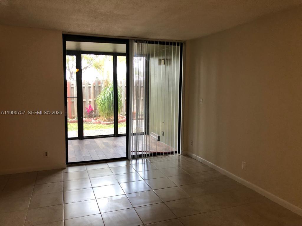 Elegant master bedroom retreat at 215 Lake Pointe Dr - Condo in Oakland Park