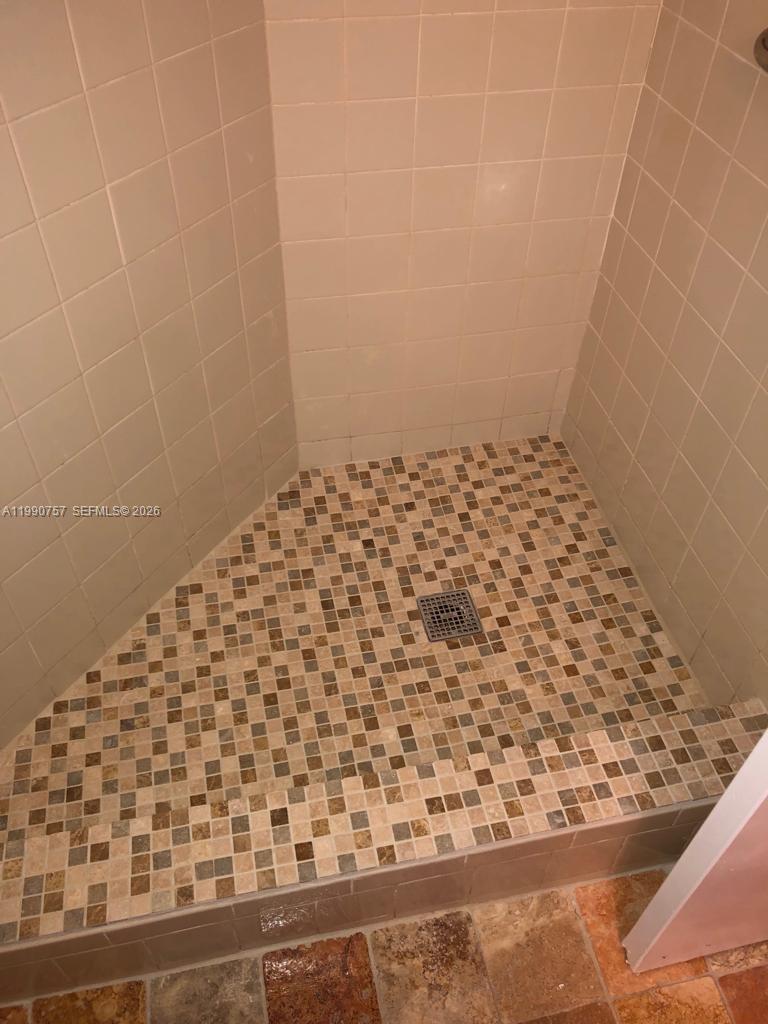 Additional property features at 215 Lake Pointe Dr - Condo in Oakland Park