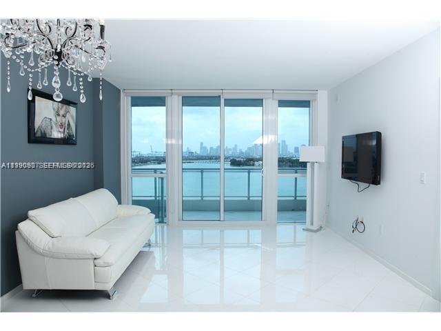 540 West Ave 1013