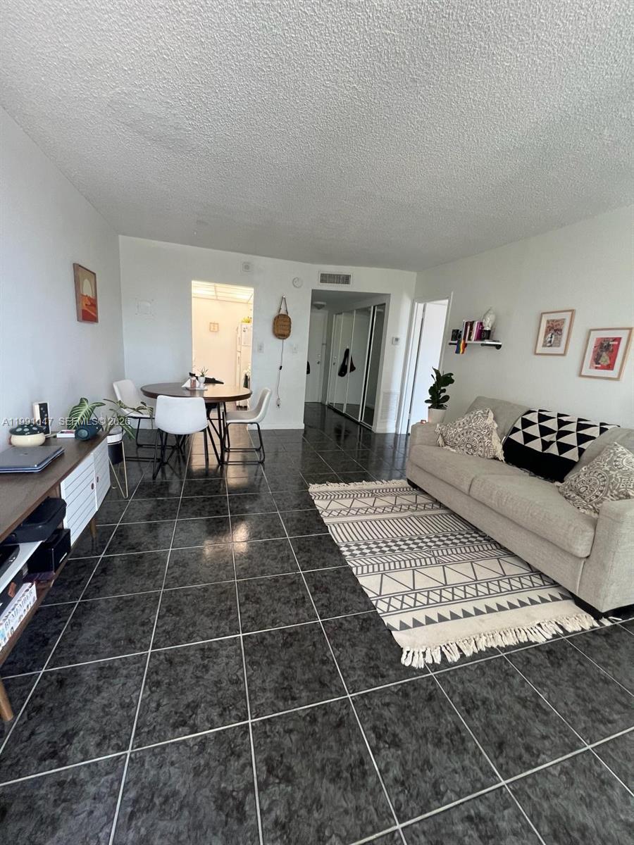 Vecino Del Mar Condo