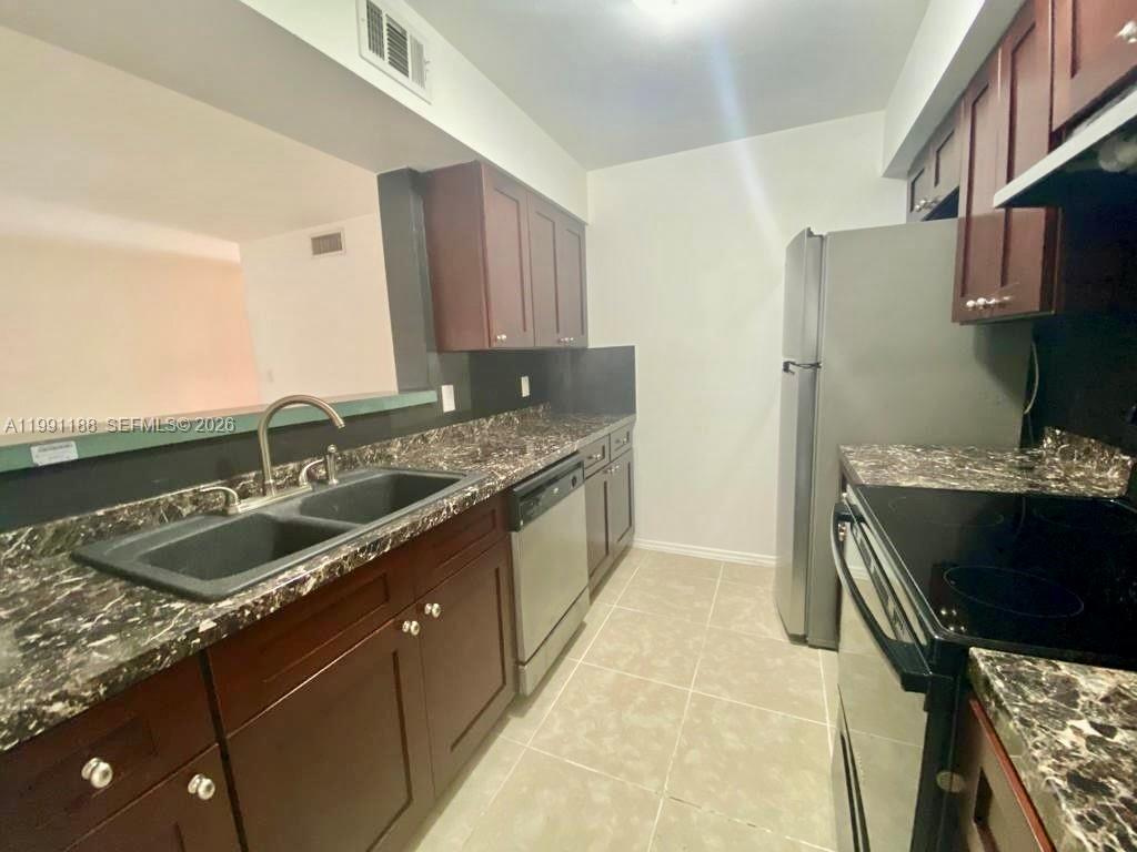 Sailboat Pointe Condo