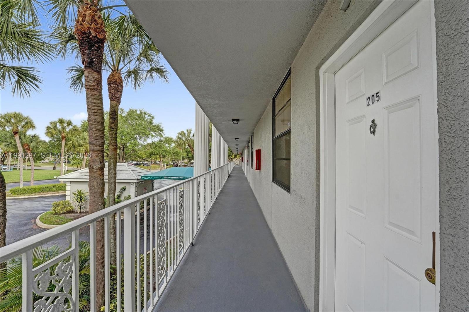 Homes for sale in Davie, FL | 1502 Whitehall Dr #205, Davie, FL 33324 | MLS# A11991297