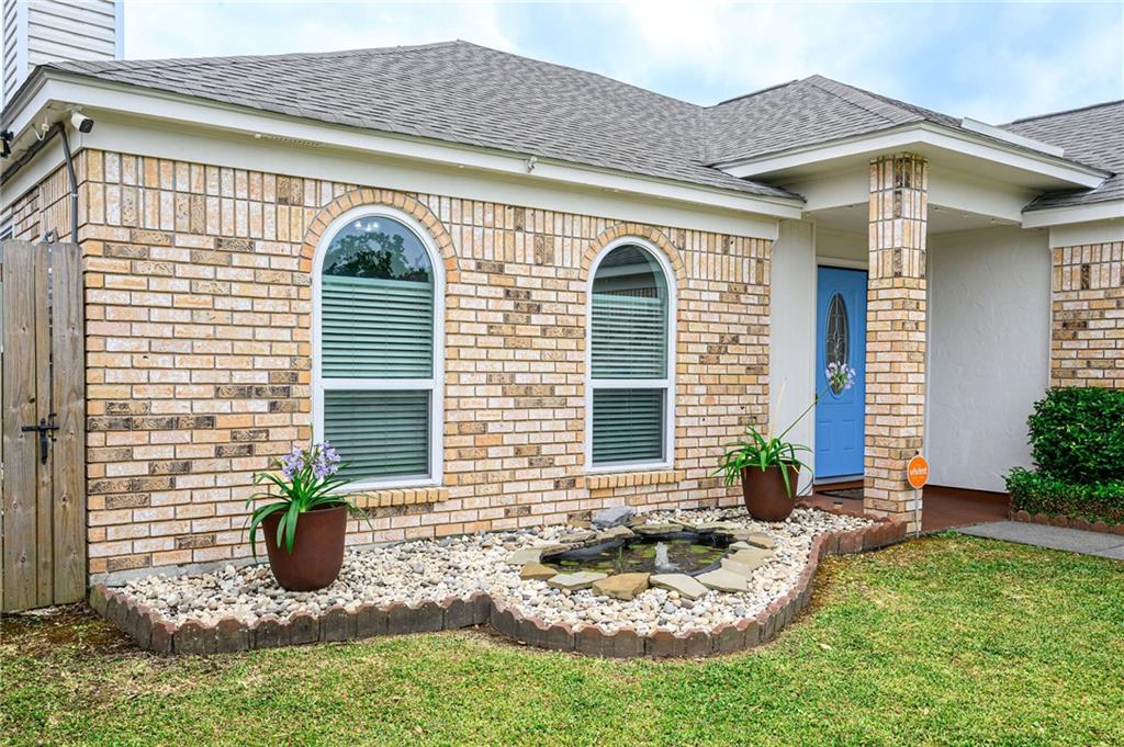 Photo 2 of Sale Pending at 2540 Foliage Dr, Marrero, LA 70072 | MLS# 2549770 | Listing updated on 2026-09-15