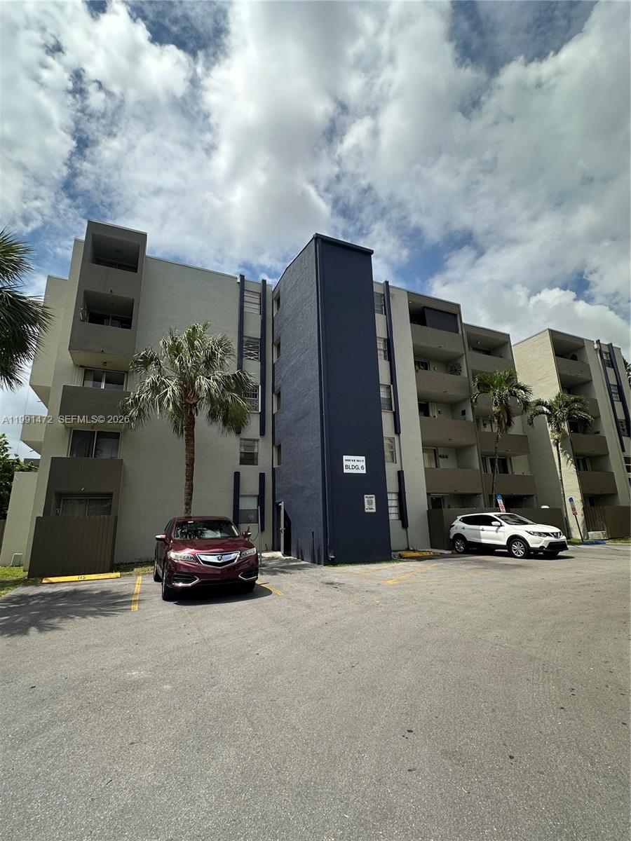 Samari Lake East Condo