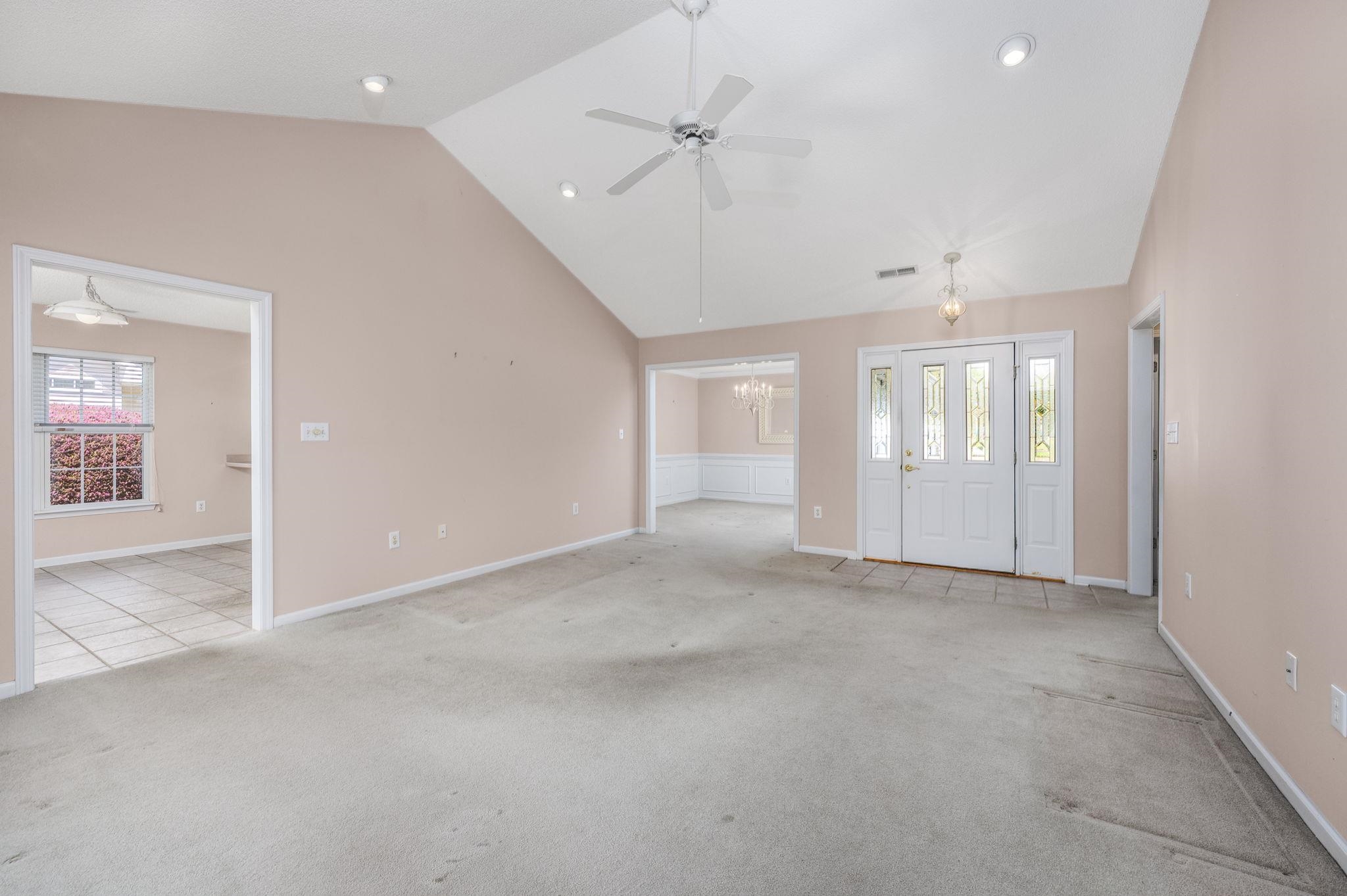 2608211 | Photo 12