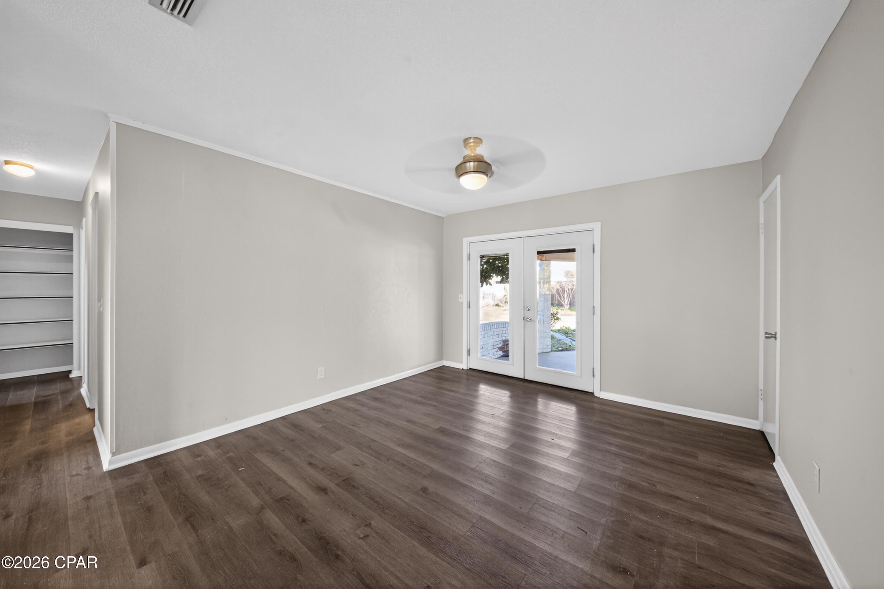 Image 11 For 4121 Leslie Lane