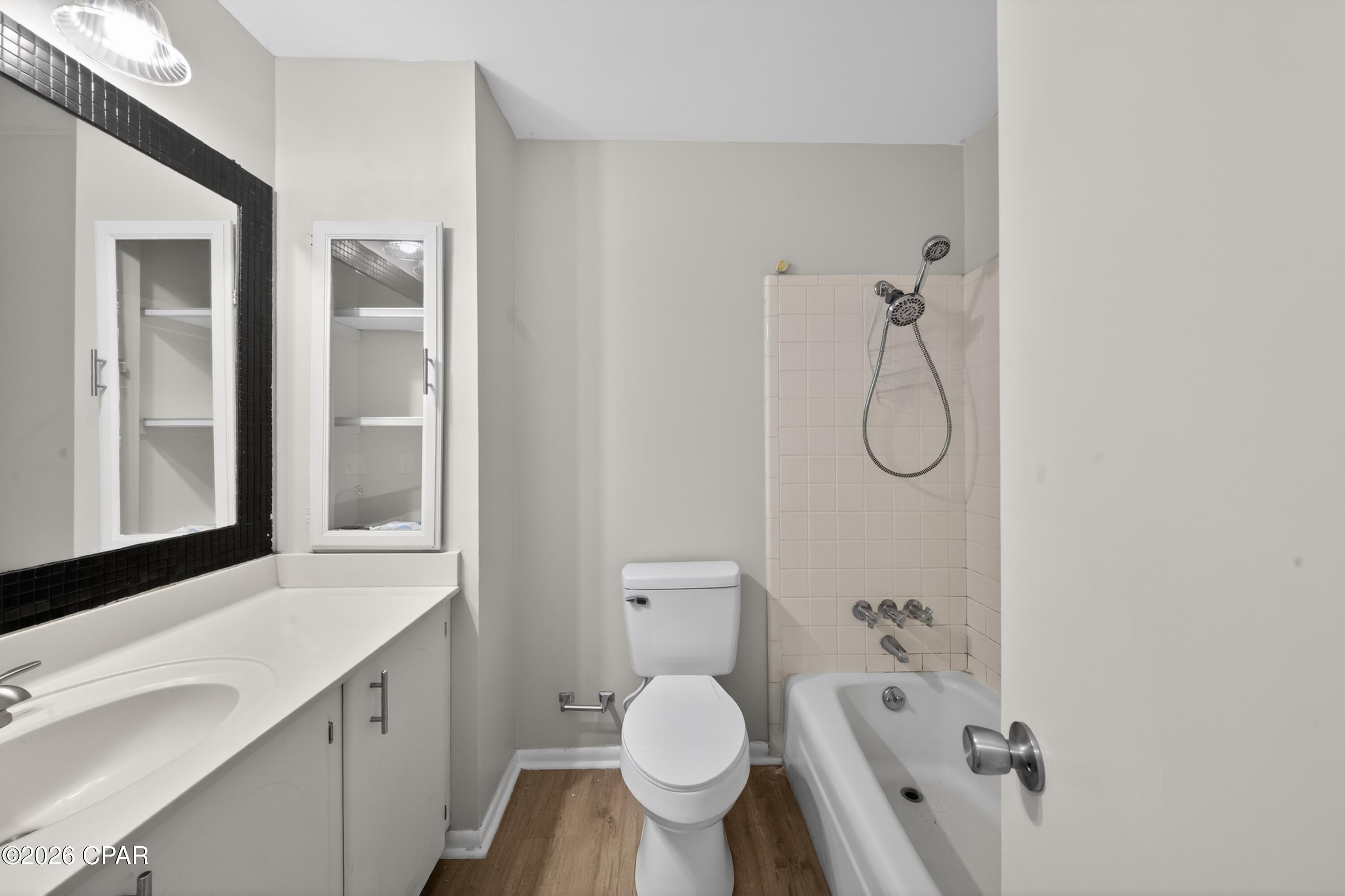 Image 21 For 4121 Leslie Lane