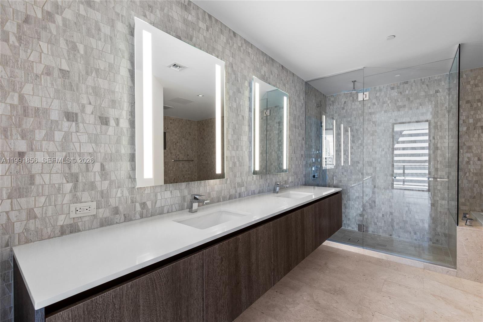 88 7th St Unit 904, Miami, Florida 33130