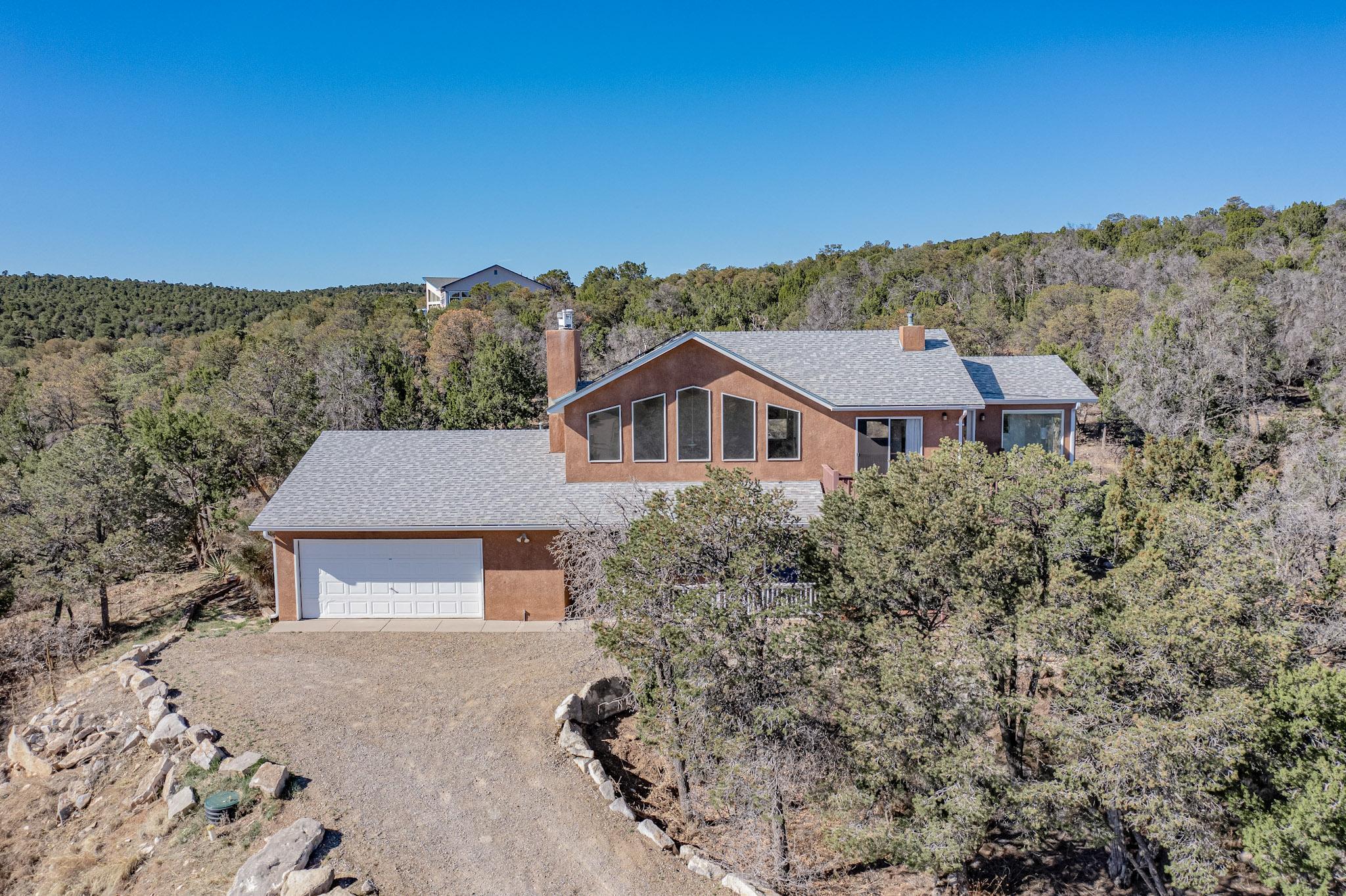 Photo 4 of Single family home for sale at 98 Camino Cerritos, Edgewood, NM 87015 | MLS# 1100810 | Listing updated on 2026-09-03