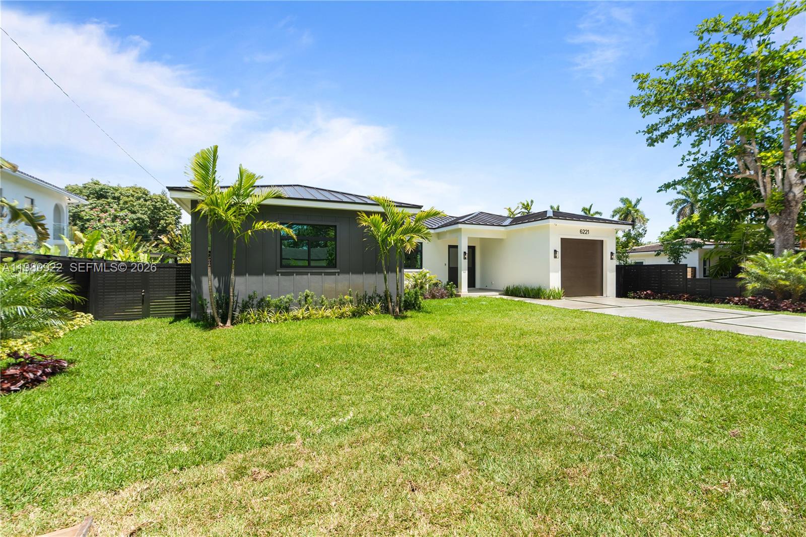 Homes for sale in South Miami, FL | 6221 Sw 60th St, South Miami, FL 33143 | MLS# A11989922