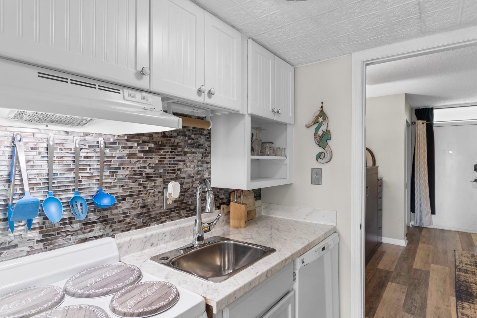 Photo 4 of Sale Pending at 7500 N Ocean Blvd #6010, Myrtle Beach, SC 29572 | MLS# 2608367 | Listing updated on 2026-09-25