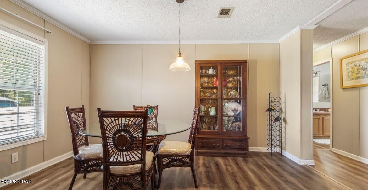 Image 14 For 7127 Beachwood Boulevard