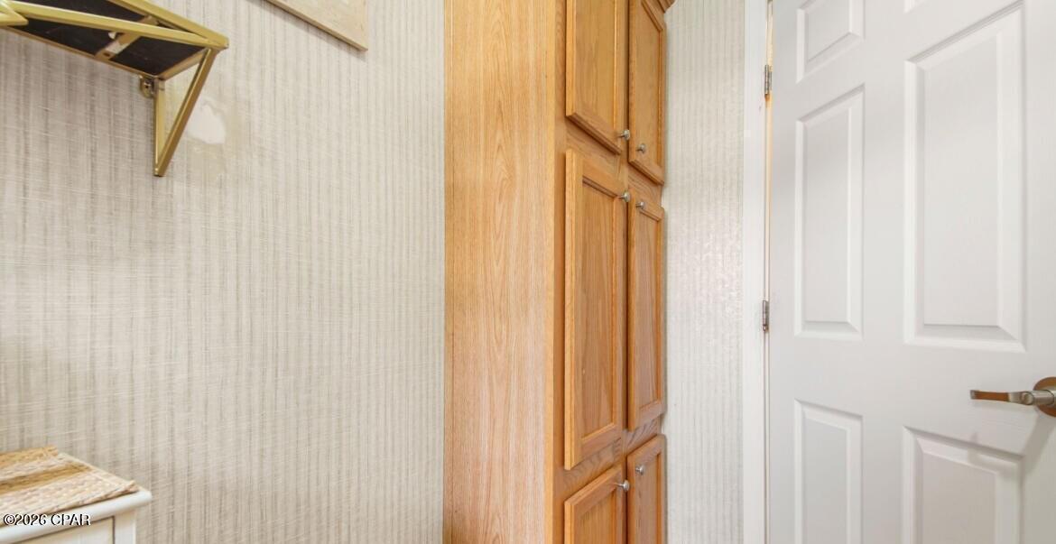Image 17 For 7127 Beachwood Boulevard
