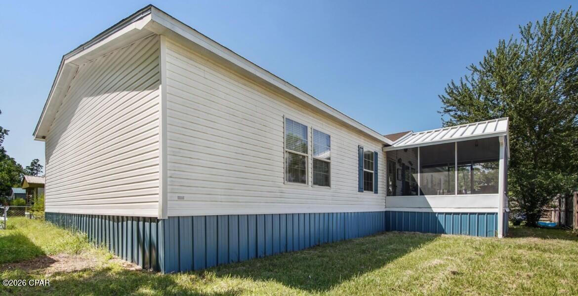 Image 6 For 7127 Beachwood Boulevard