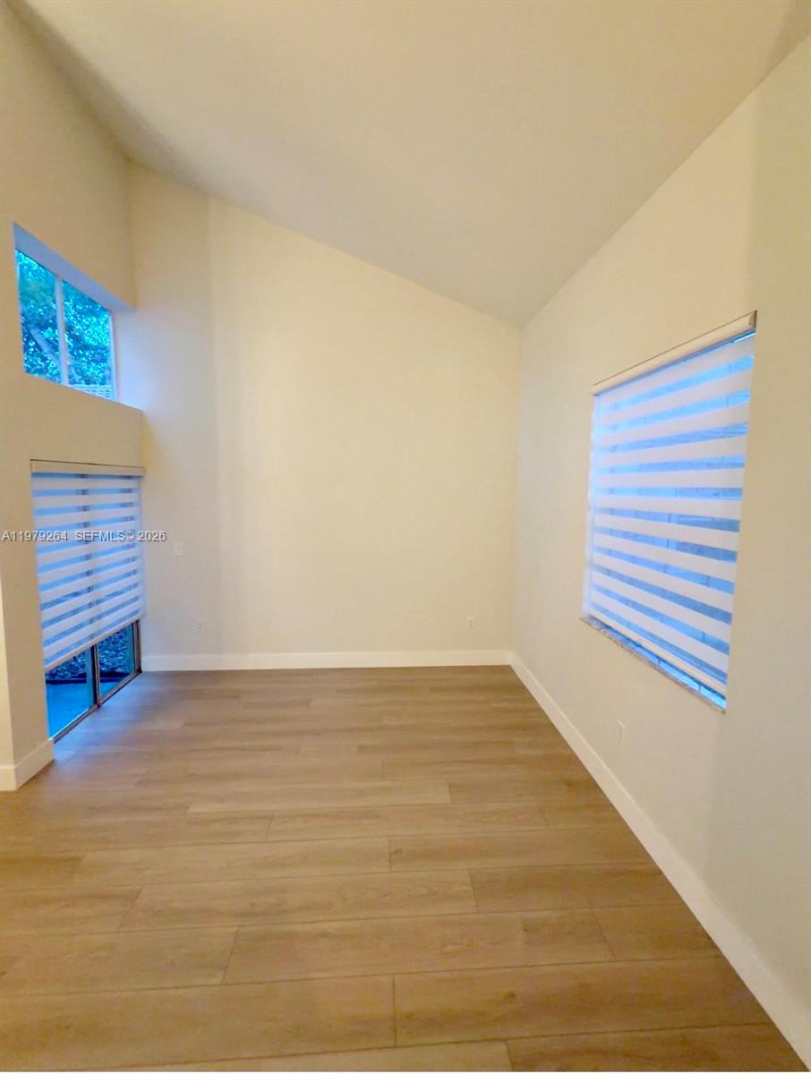 Property photo # 9