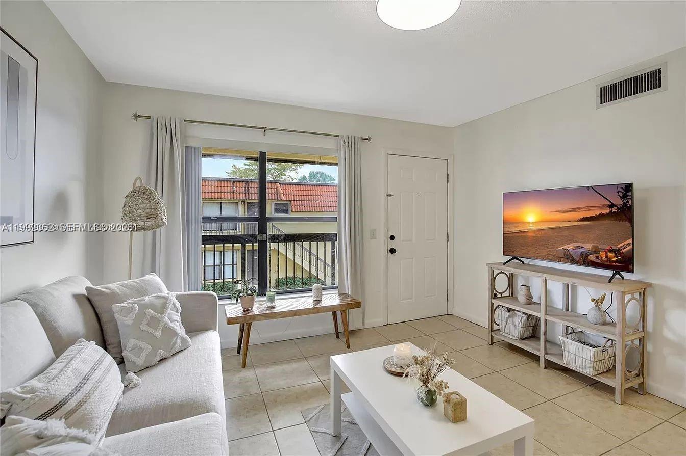 Palm Place Condo