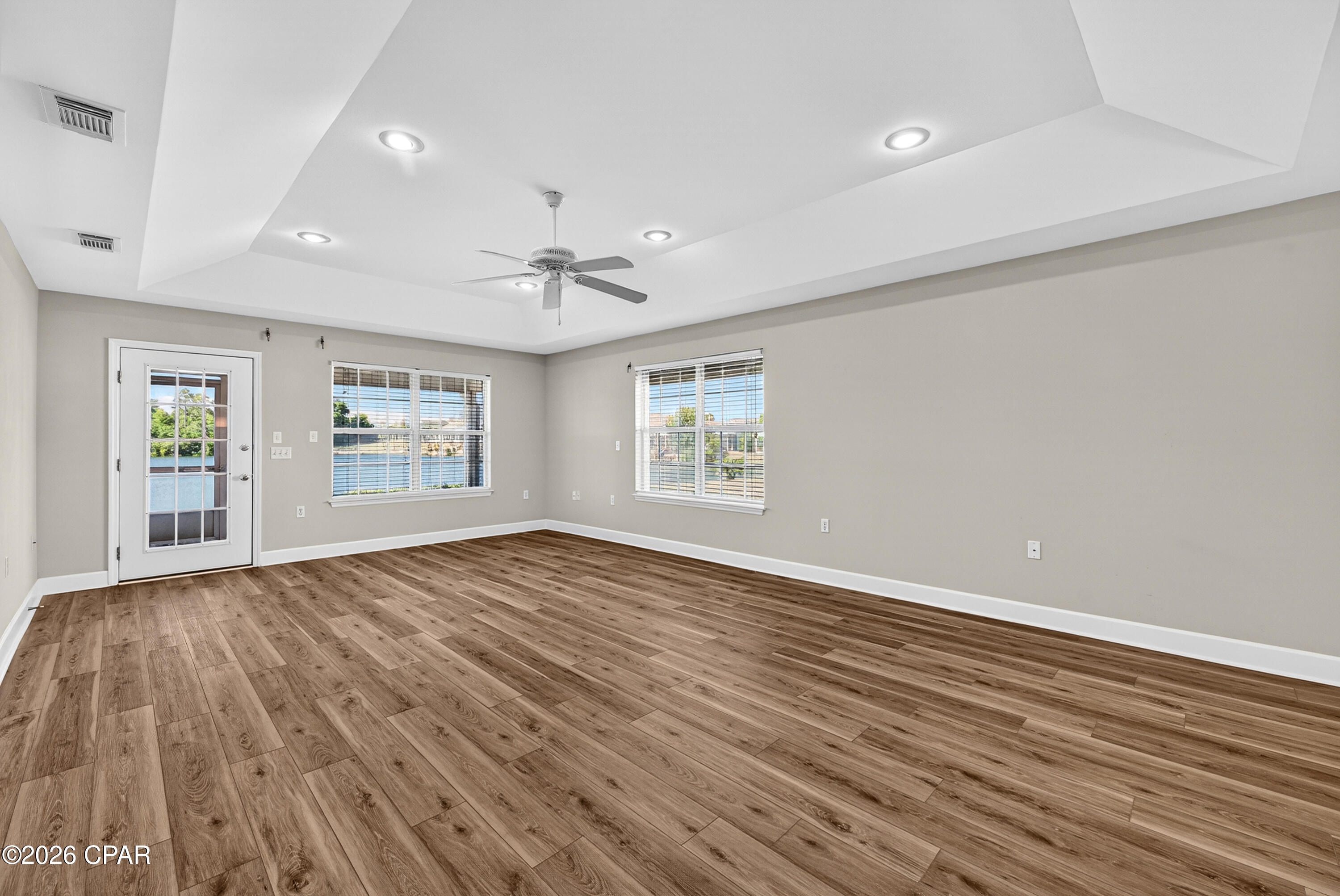 Image 16 For 114 Lakeridge Drive