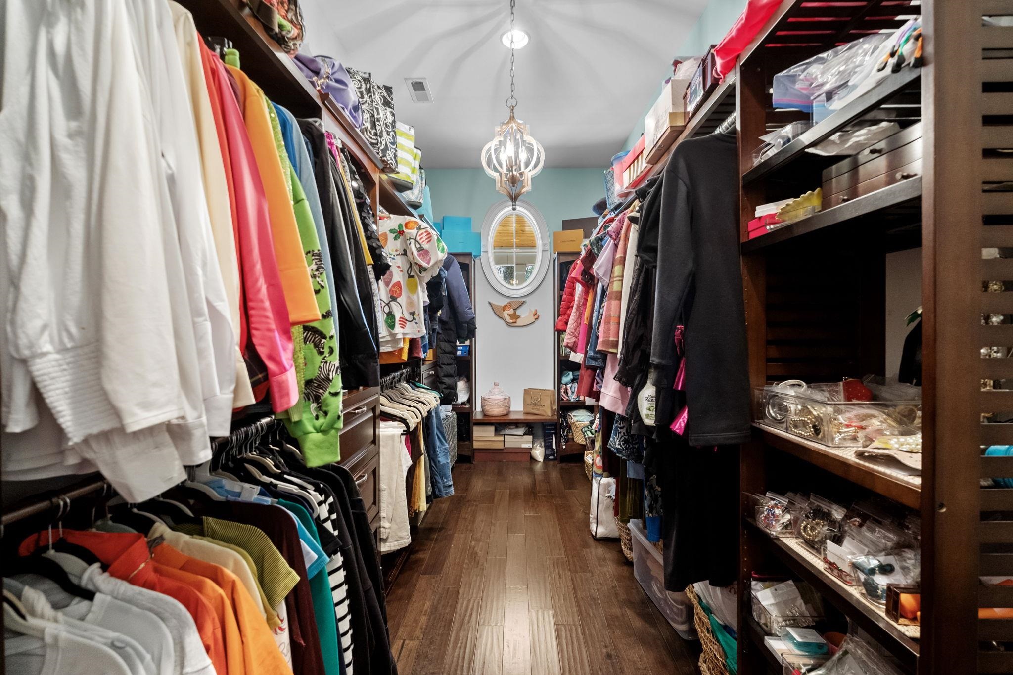2608511 | Photo 47