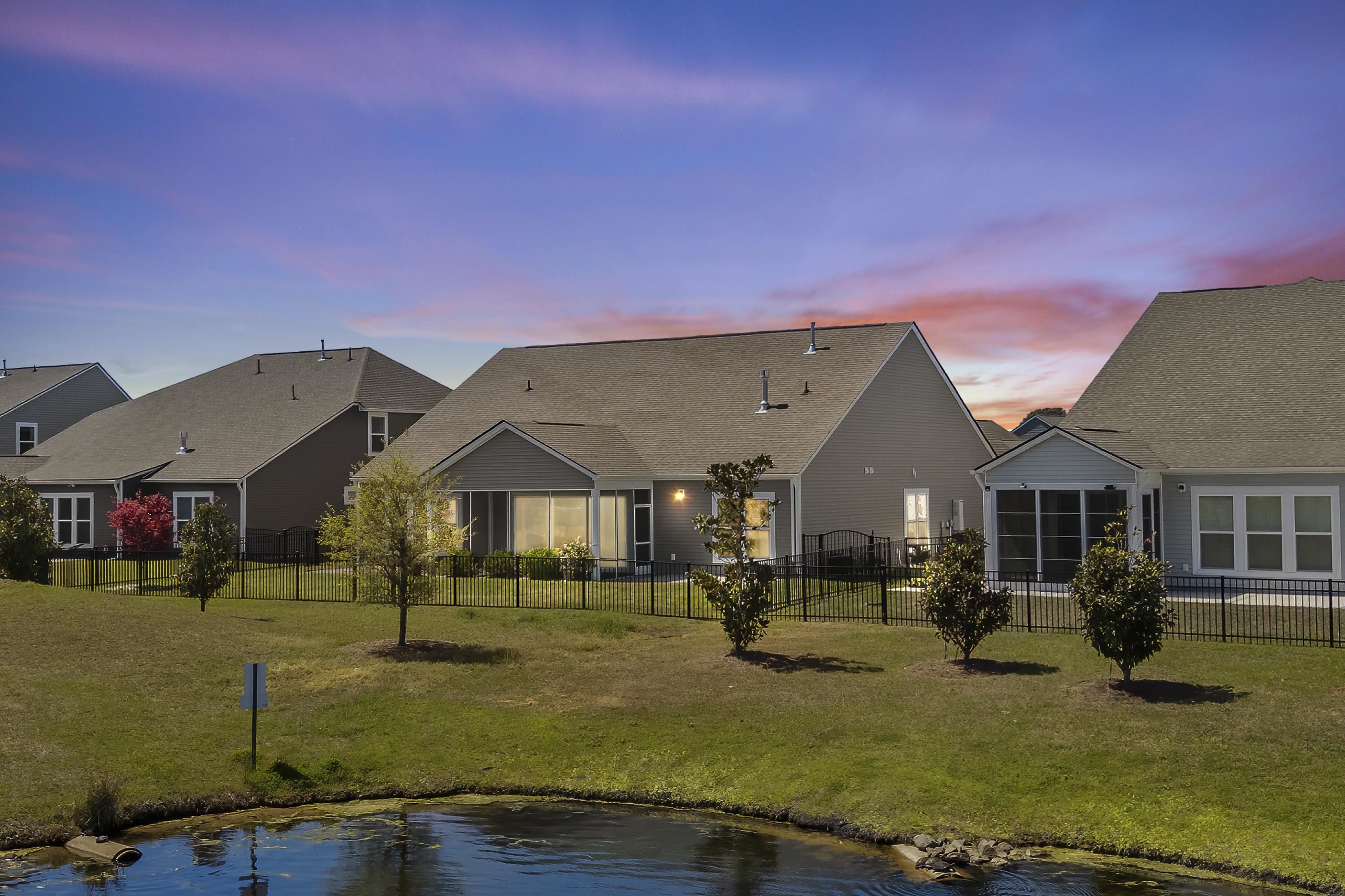 2608613 | Photo 71