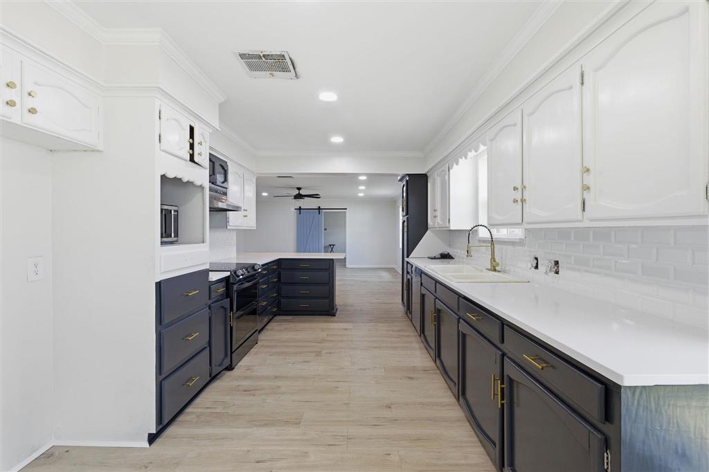 3718 Ernest Street — photo 3