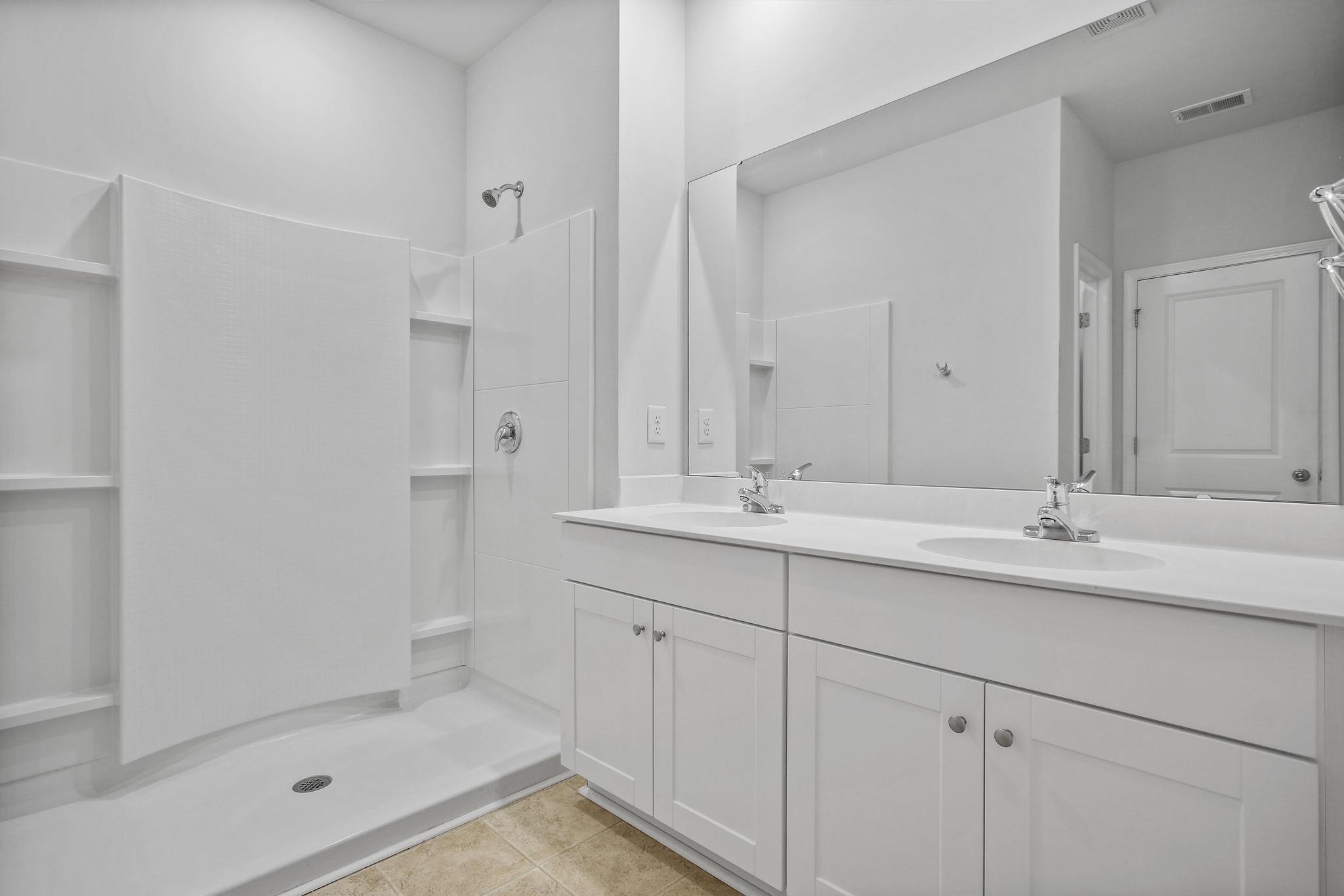 2608738 | Photo 23
