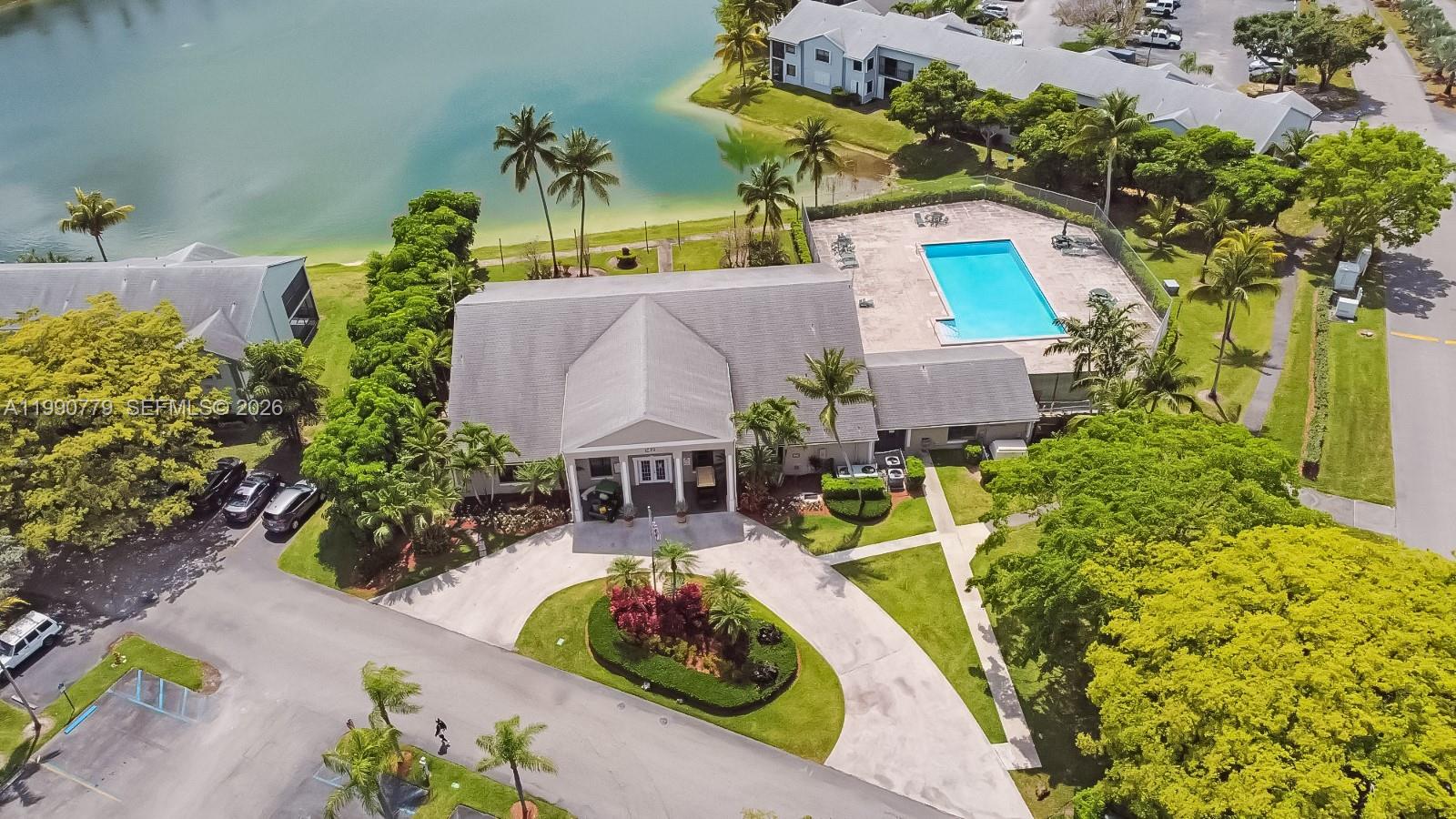 Lakeshore Condo #4