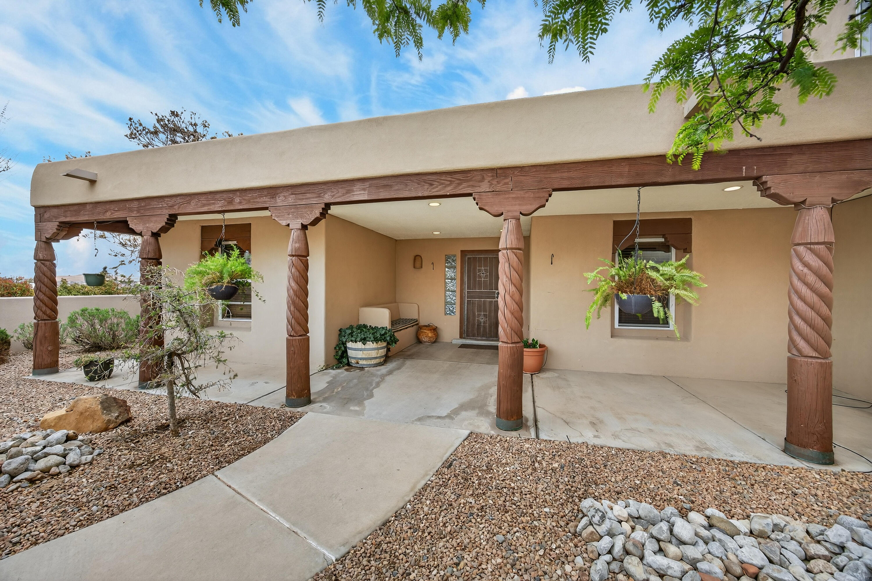 Photo 4 of Single family home for sale at 2500 Abrazo Rd NE, Rio Rancho, NM 87124 | MLS# 1101101 | Listing updated on 2026-10-07