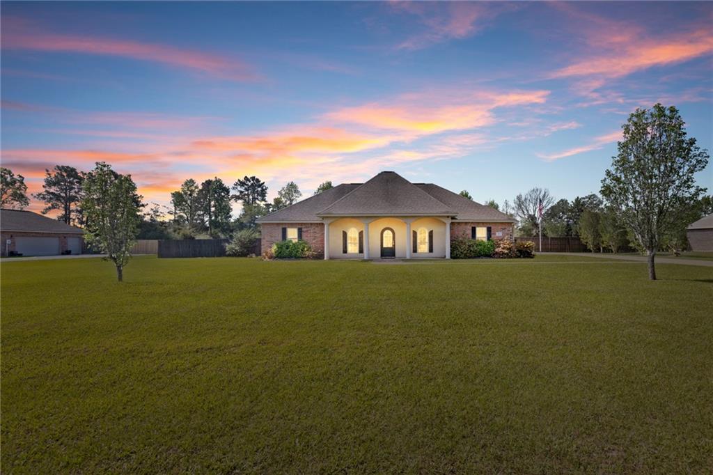 Homes for sale in Leesville, LA | 126 Eagle Point Rd, Leesville, LA 71446 | MLS# 2551307