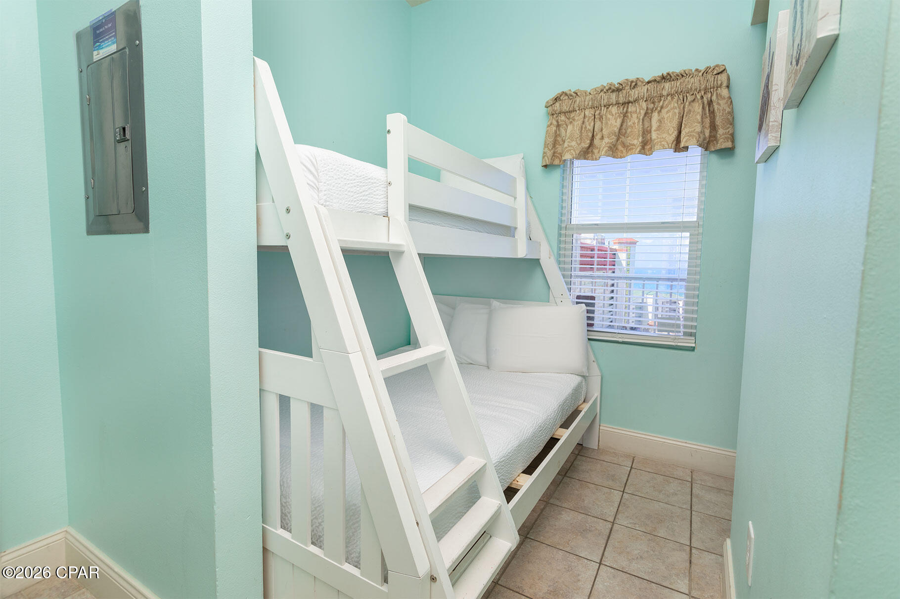 Image 14 For 9902 Thomas Drive 2029