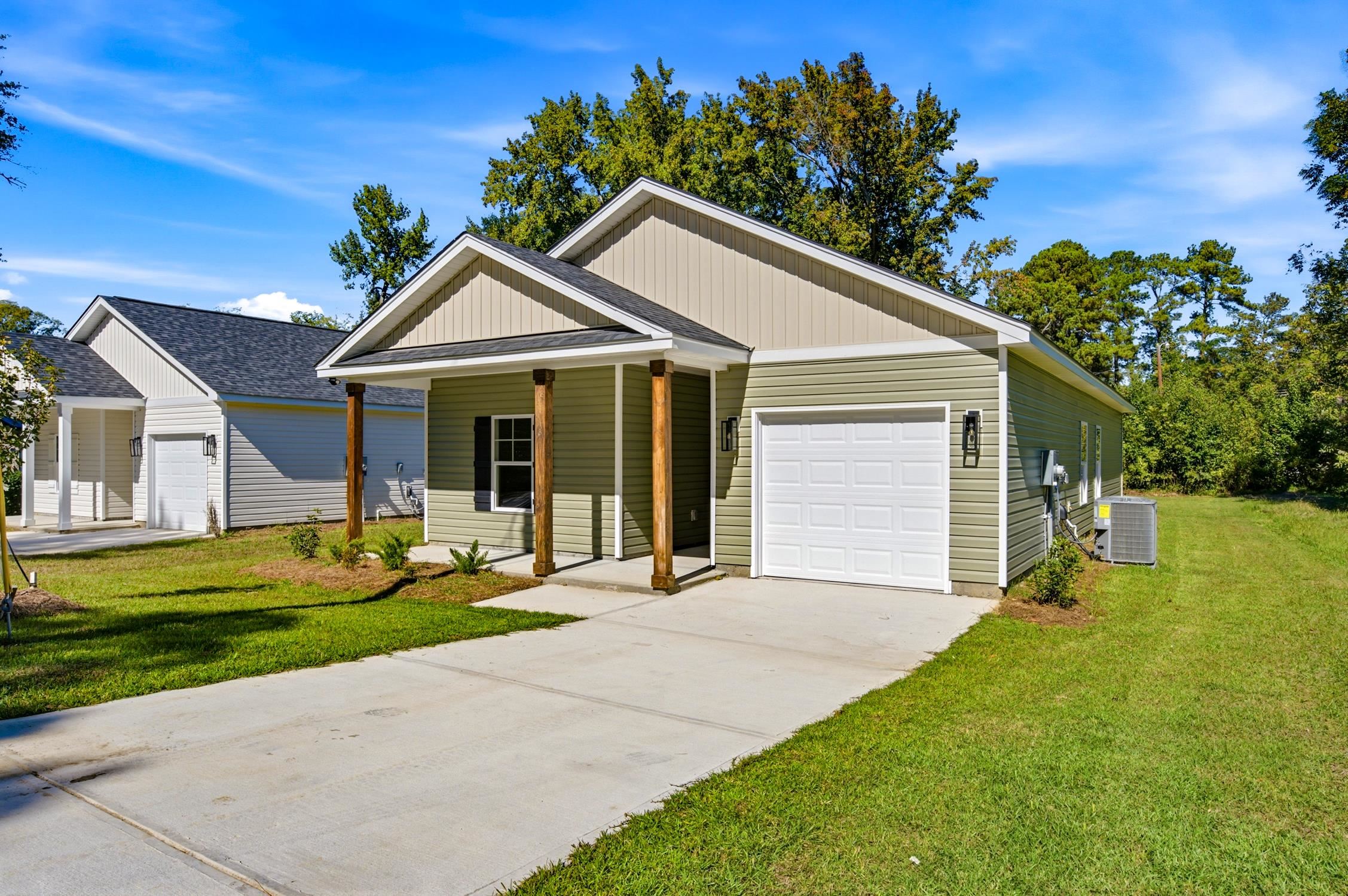 Photo 2 of Single family home for sale at 312 Huggins St, Marion, SC 29571 | MLS# 2608879 | Listing updated on 2026-10-24