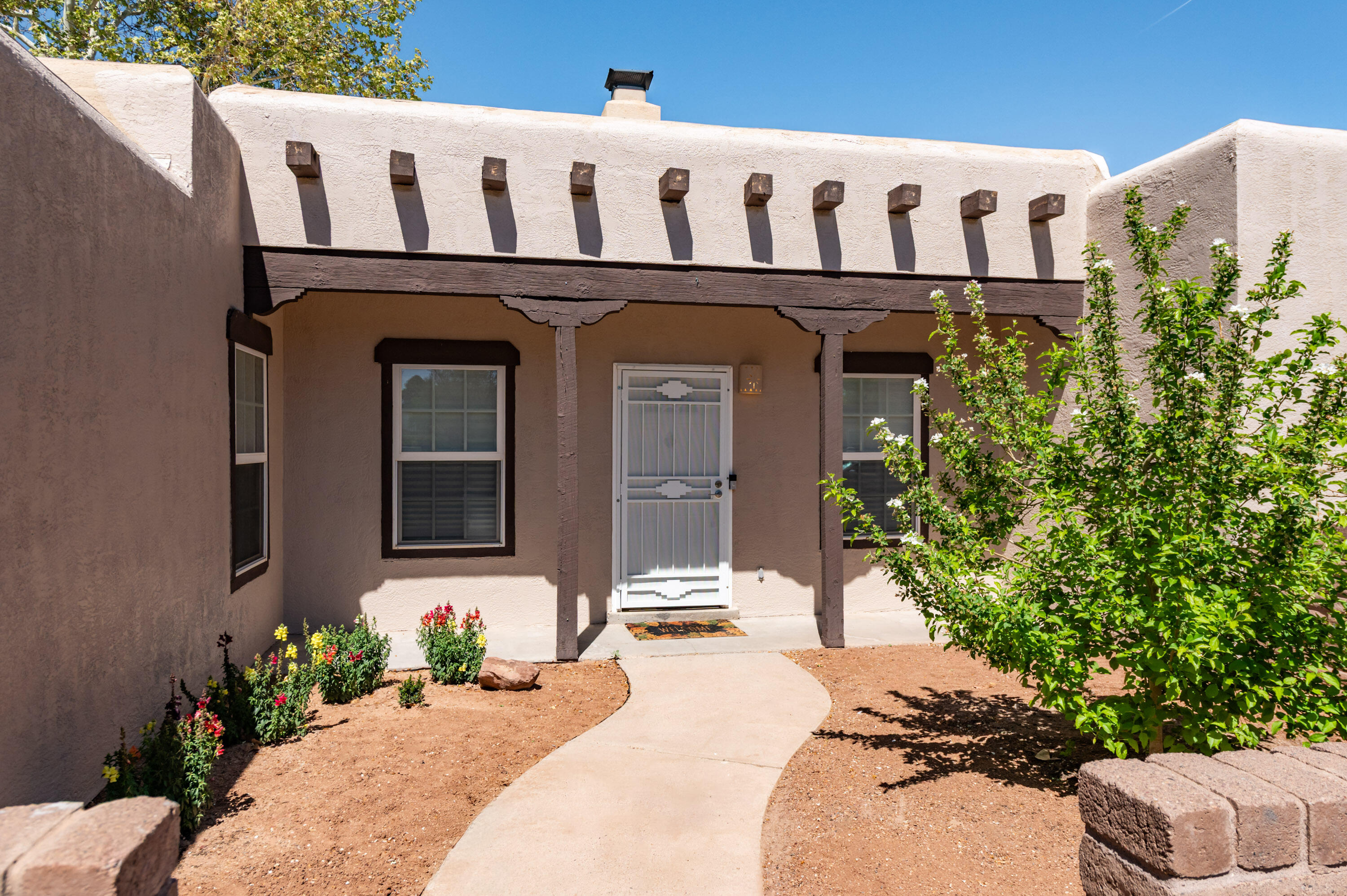 Homes for sale in Albuquerque, NM | 5417 Chapel Dr Nw, Albuquerque, NM 87114 | MLS# 1101157